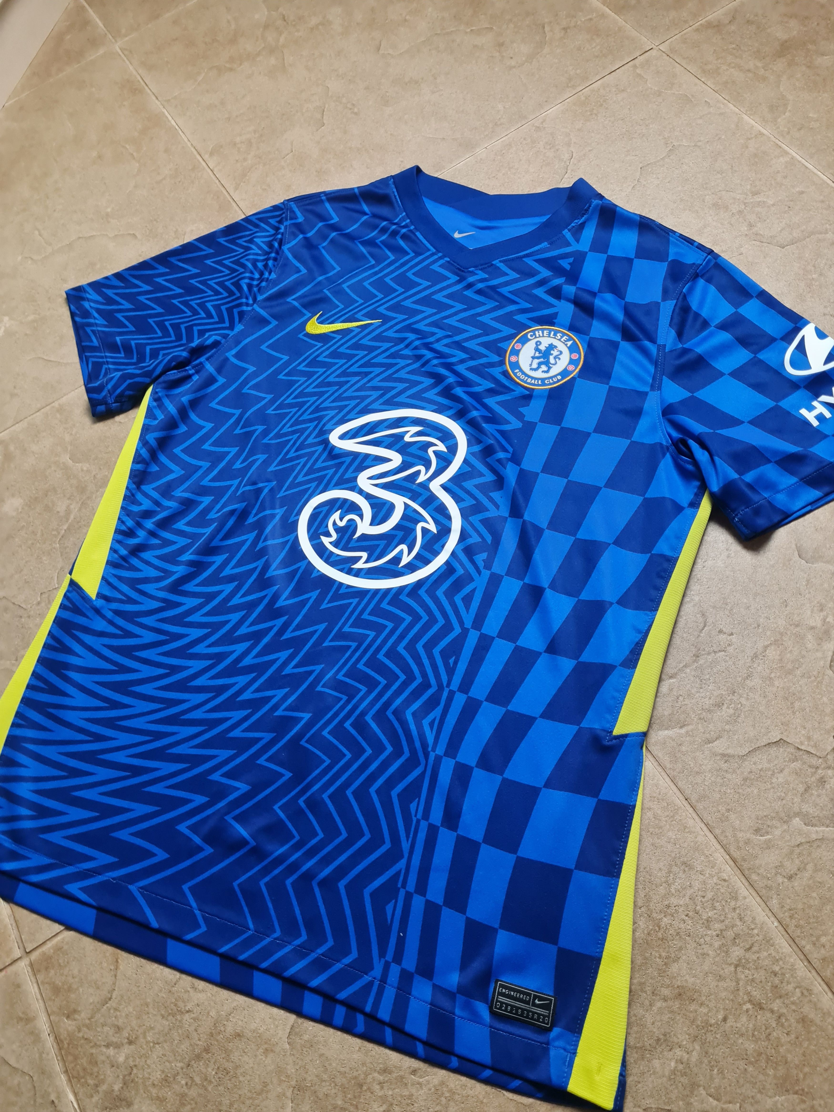 Nike JERSEY CHELSEA 2021/2022 HOME SHIRT NIKE SOCCER Size L Size US L / EU 52-54 / 3 - 4 Thumbnail