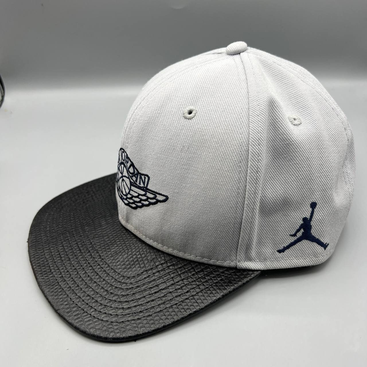 Jordan Brand Air Jordan Wings Hat Men Embroidered Jumpman Snap Back Cap Size ONE SIZE - 4 Thumbnail
