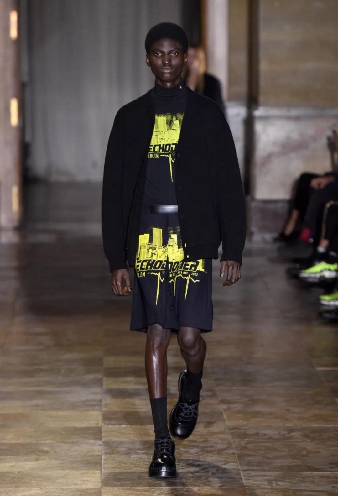 Raf Simons Raf Simons 22aw city short-sleeved hoodie Size US L / EU 52-54 / 3 - 8 Thumbnail