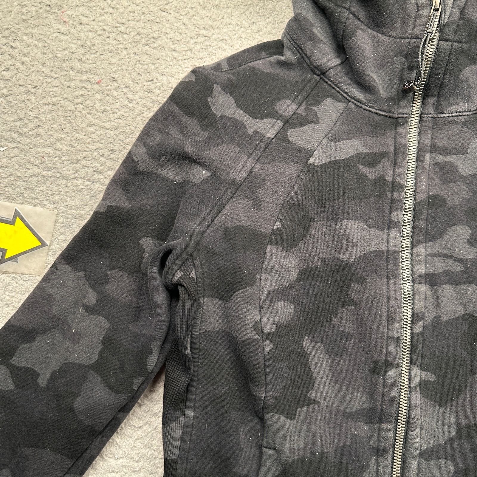 Lululemon Lululemon Scuba Hoodie Jacket Women 6 Camouflage Black Gray Size M / US 6-8 / IT 42-44 - 13 Thumbnail