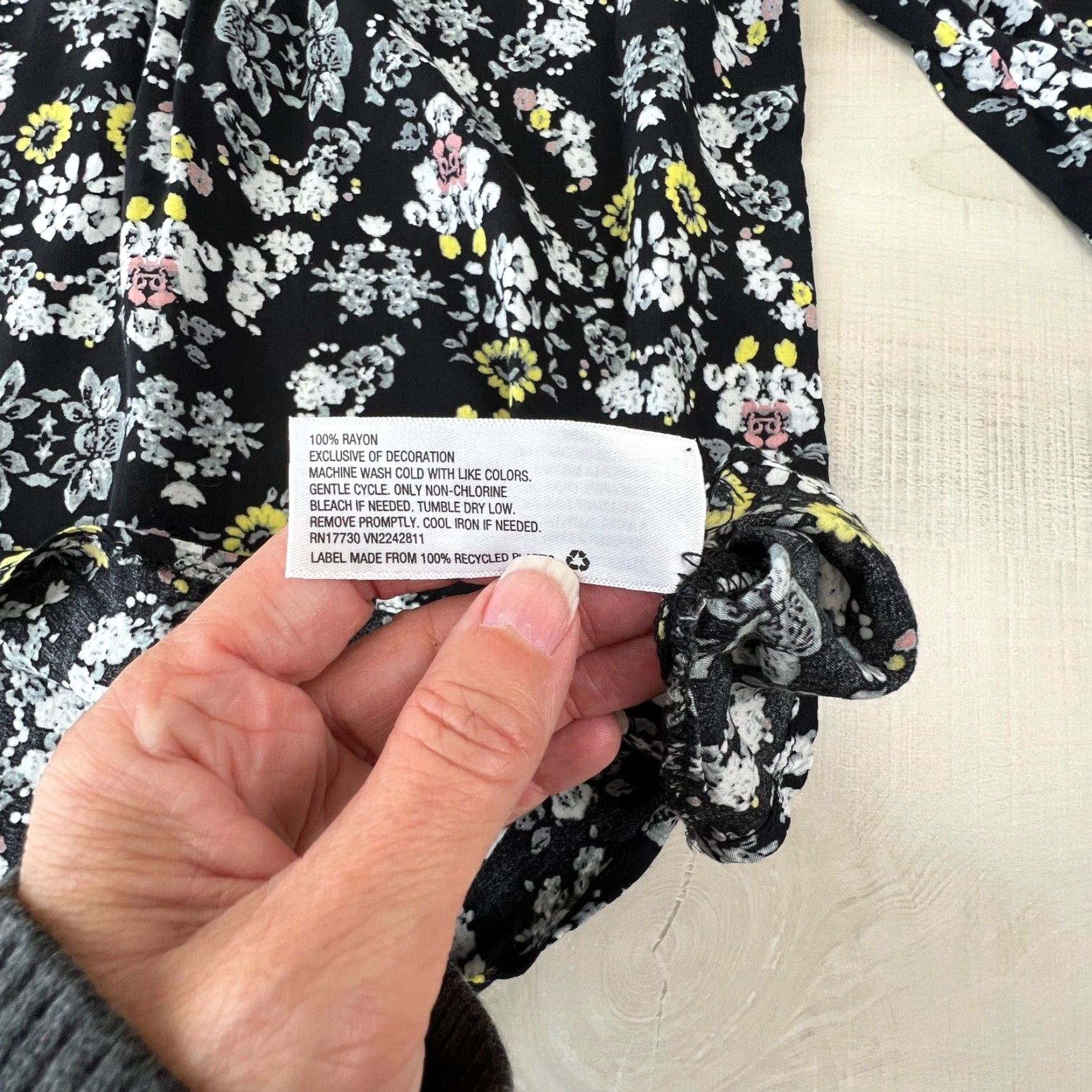 Mossimo Mossimo Women's XS Black Floral Peasant Blouse 3/4 Sleeves Top Size XS / US 0-2 / IT 36-38 - 5 Thumbnail