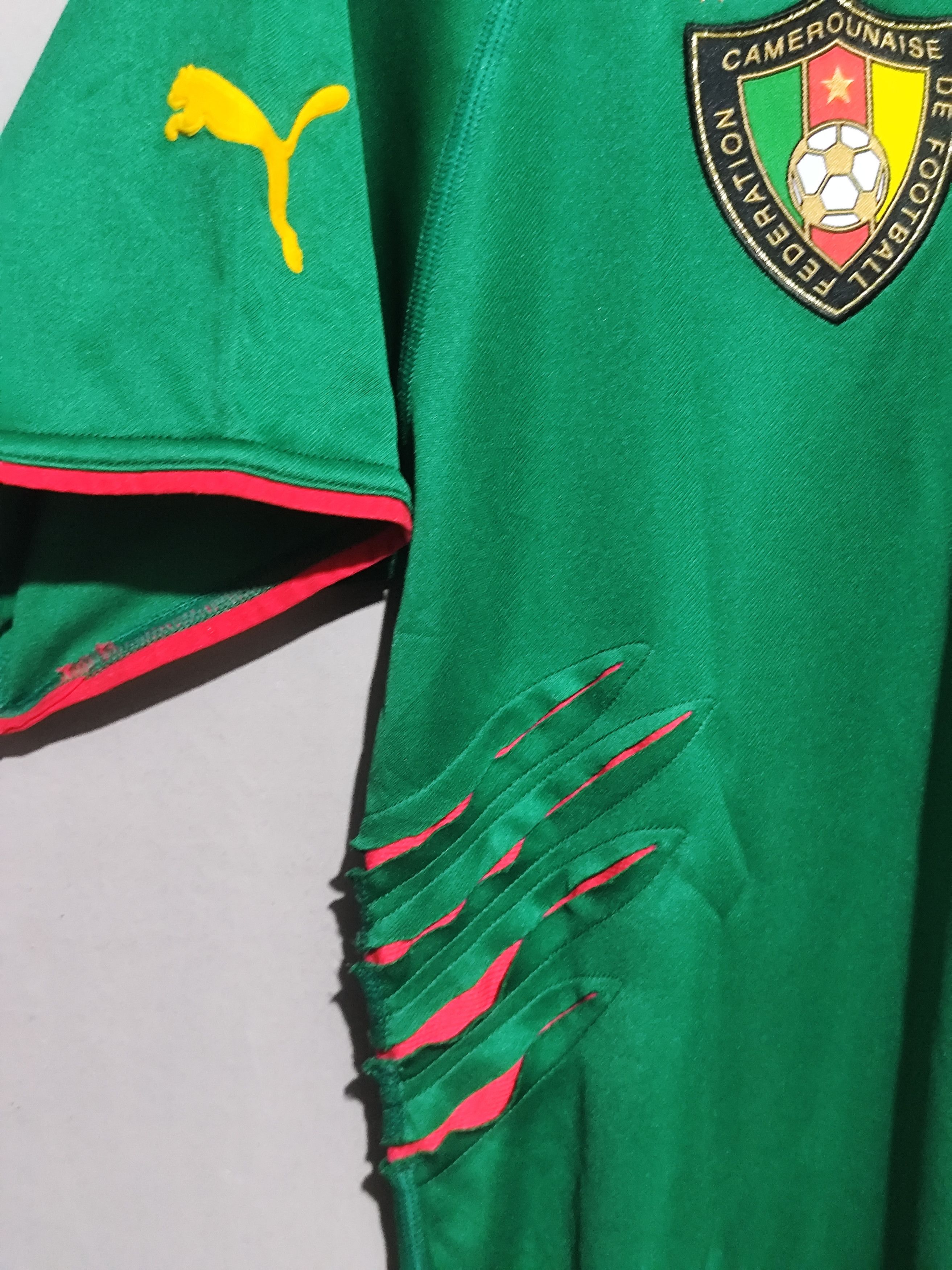 Puma × Vintage Puma x 2004/06 Samuel Eto'o #9 Cameroon Home Jersey Size US M / EU 48-50 / 2 - 13 Thumbnail