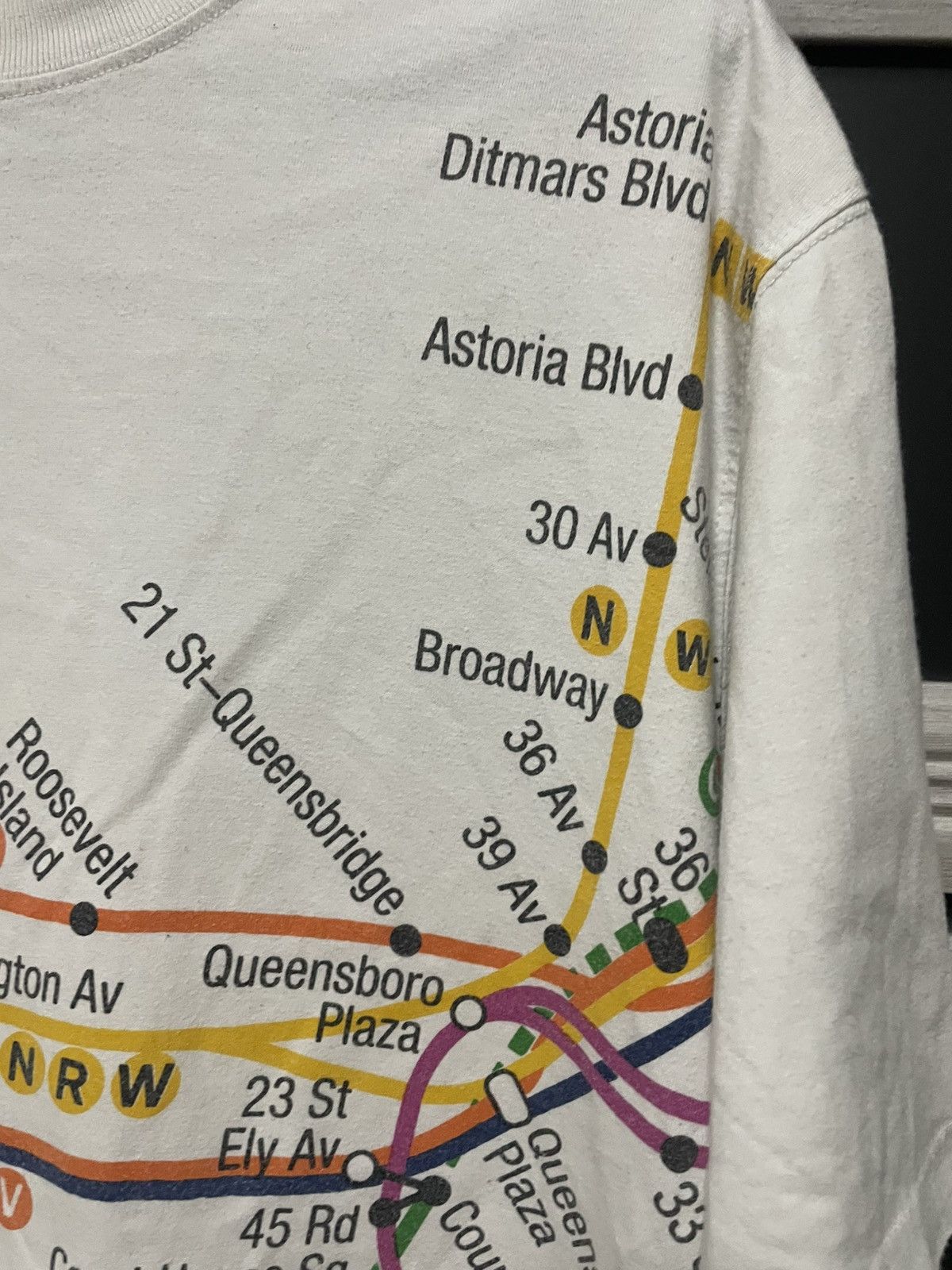 Vintage Vintage New York Subway Line Map Tee Big Print Art T Shirt Size US M / EU 48-50 / 2 - 5 Thumbnail