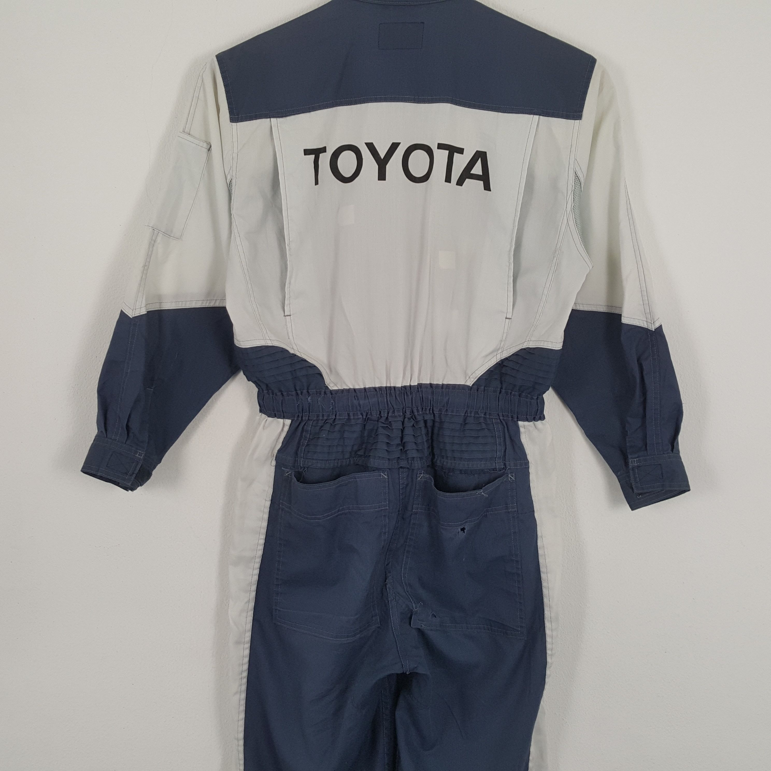 Japanese Brand × Vintage Vintage TOYOTA Japanese Motorsports Racing Coverall Jacket Size US M / EU 48-50 / 2 - 2 Thumbnail
