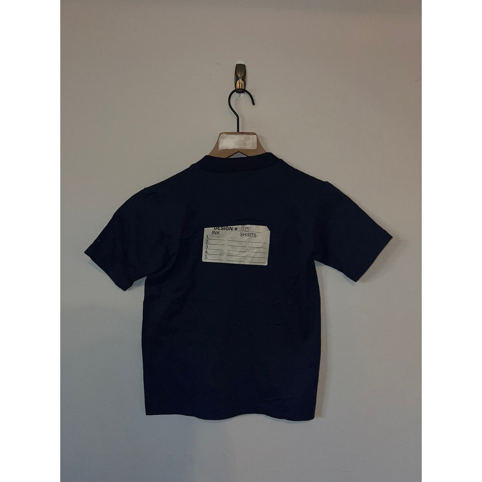 Jerzees 90s Youth Vintage Texas Armadillo TX Blue Shirt Kids M 10-12 Size US M / EU 48-50 / 2 - 7 Thumbnail