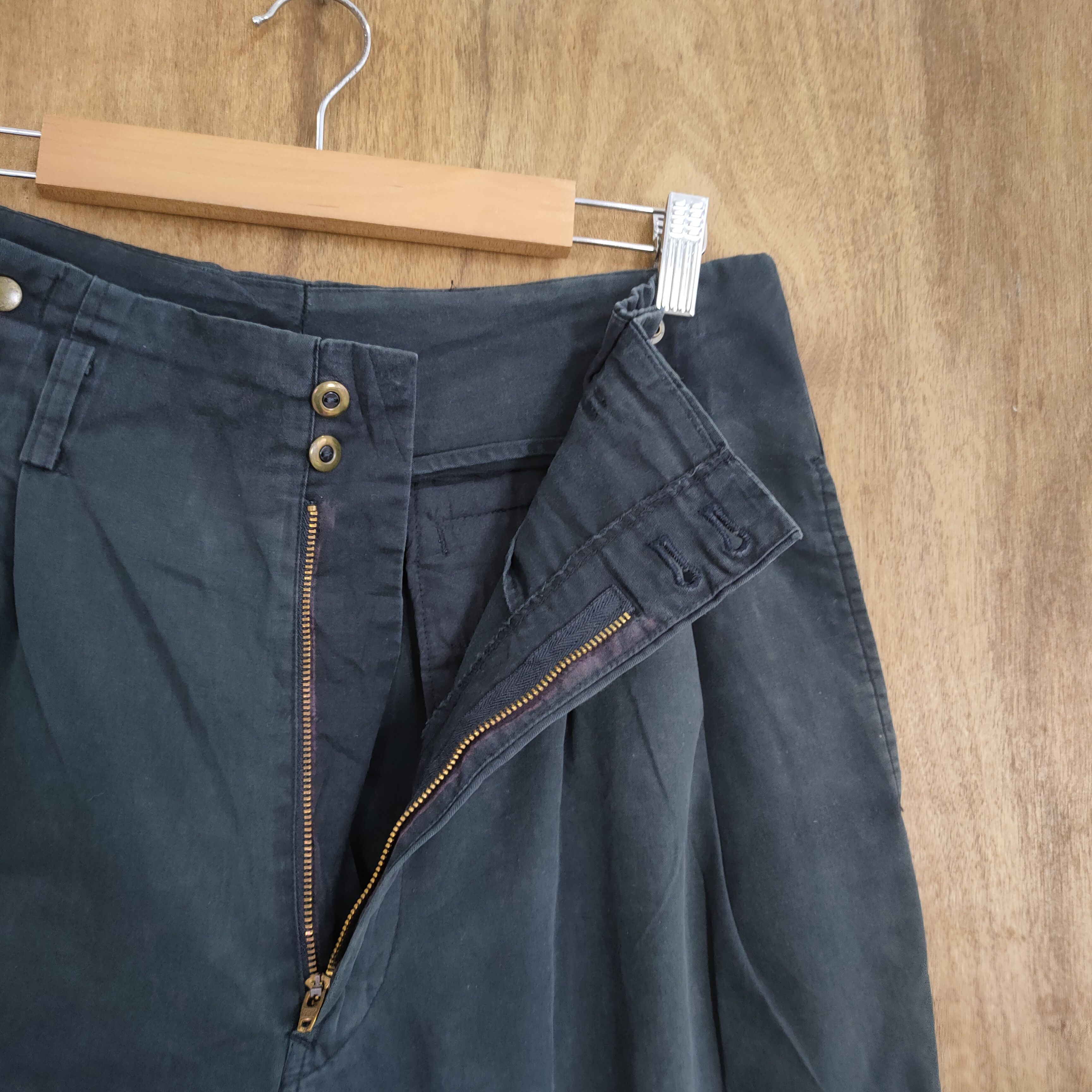 Japanese Brand VINTAGE THREE TOP FADED BLACK TROUSER CHINO PANTS Size US 30 / EU 46 - 3 Thumbnail