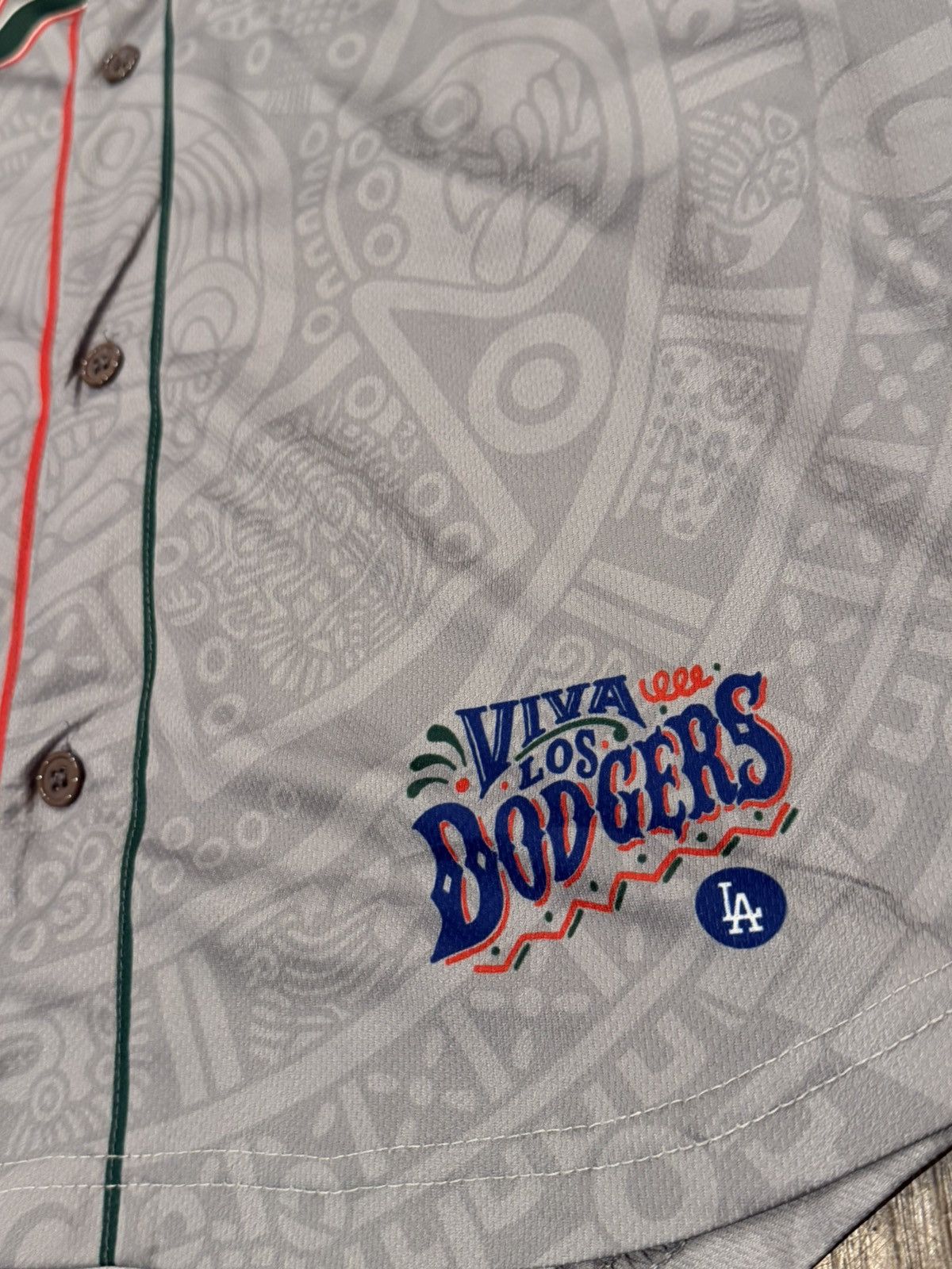Other Los Angeles Dodgers Mexican Heritage Night Jersey SGA size M Size US M / EU 48-50 / 2 - 2 Thumbnail
