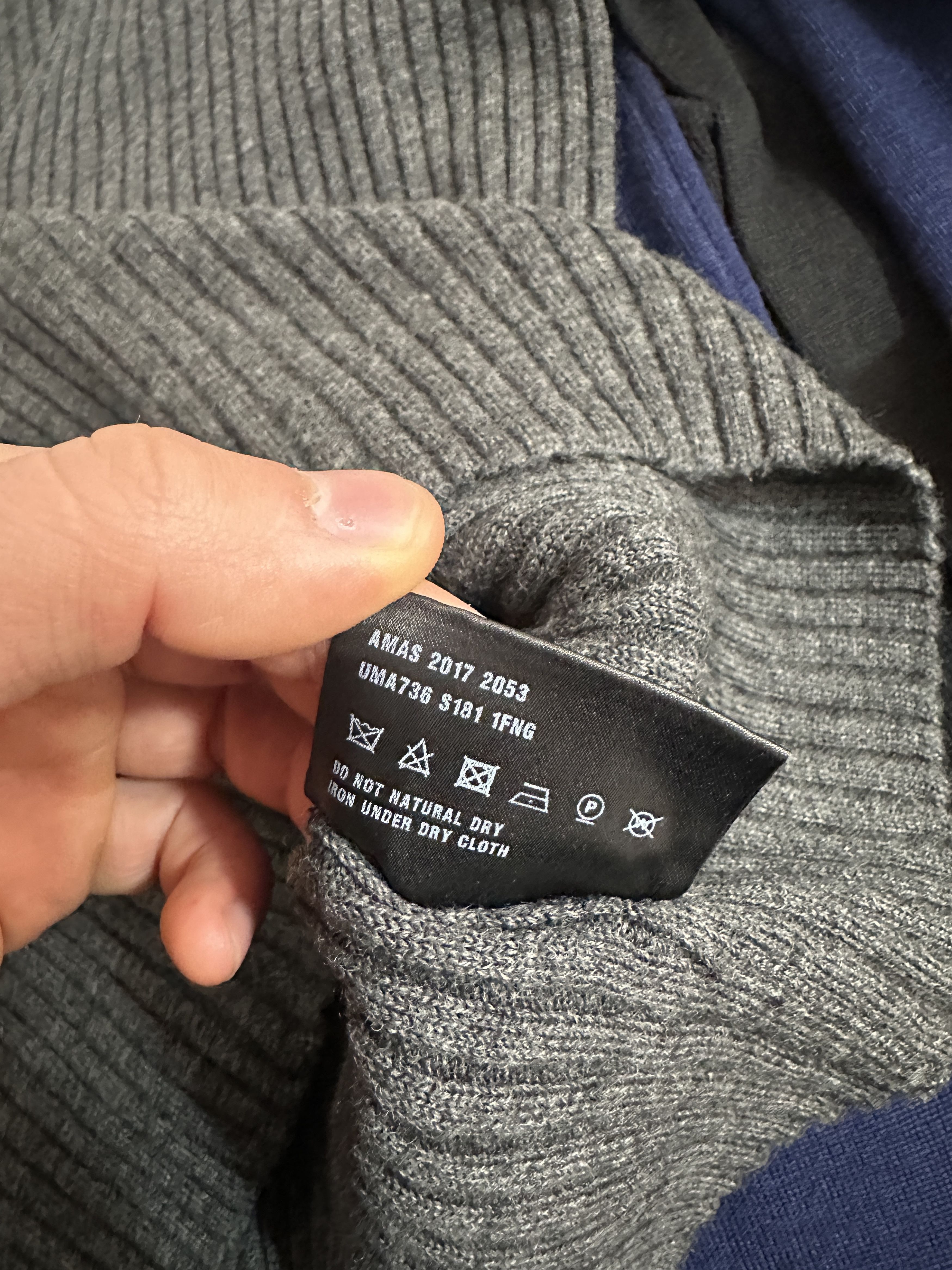 Prada Prada Cashmere Cardigan Size IT 38 Slim Wide V Neck Knit Size M / US 6-8 / IT 42-44 - 10 Thumbnail