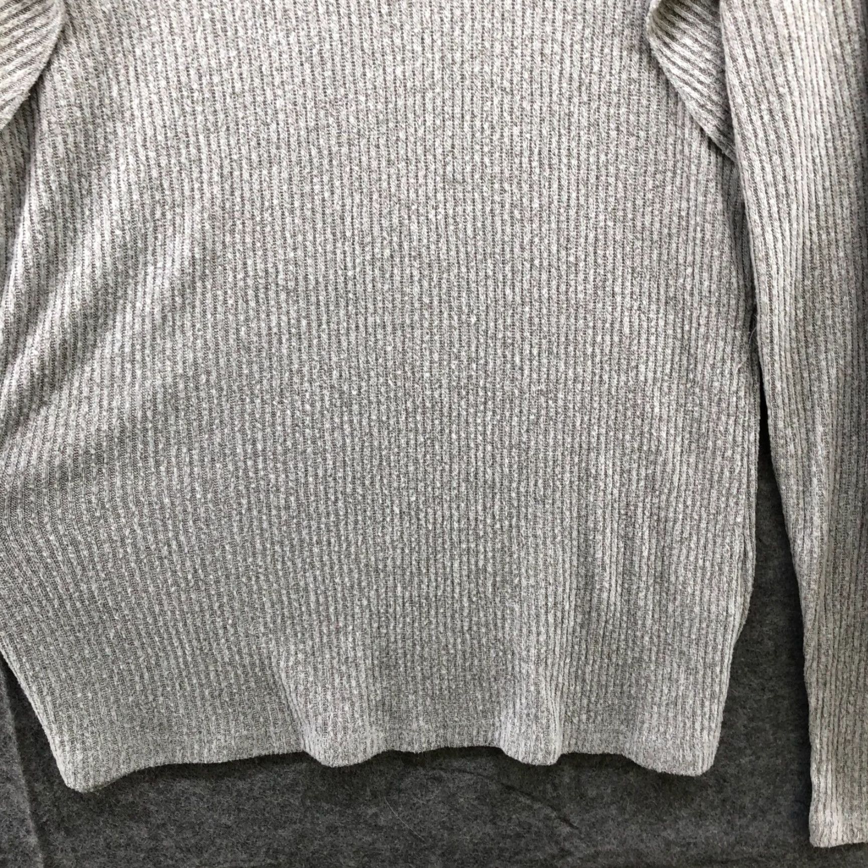 Lucky Brand Lucky Brand T Shirt Womens L Long Sleeve Ribbed Ruffle Gray Crewneck Knit Polyester Viscose Casual Basic US Size Large Size L / US 10 / IT 46 - 7 Thumbnail