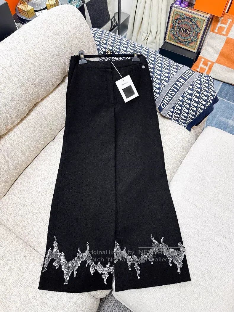 Chanel Chanel Black water-matched ripple silver sequin embroidery Size 25" / US 0 / IT 36 - 2 Thumbnail