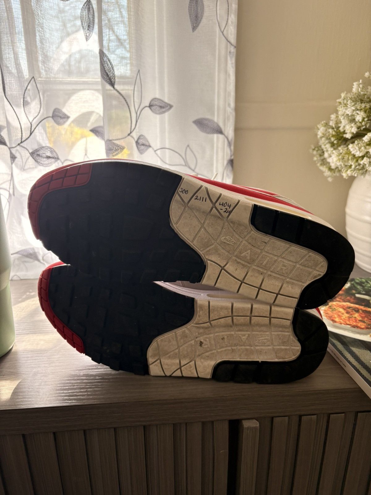Nike Nike Air Max 1 Anniversary Red 2017 Size US 11.5 / EU 44-45 - 5 Thumbnail