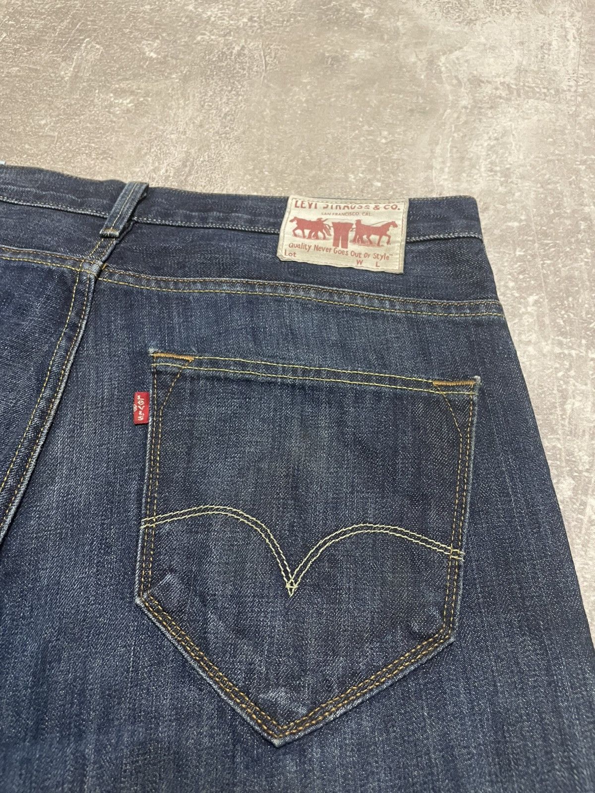 Levi's Vintage Levis Blue Jeans Denim 34/34 Size US 34 / EU 50 - 16 Thumbnail