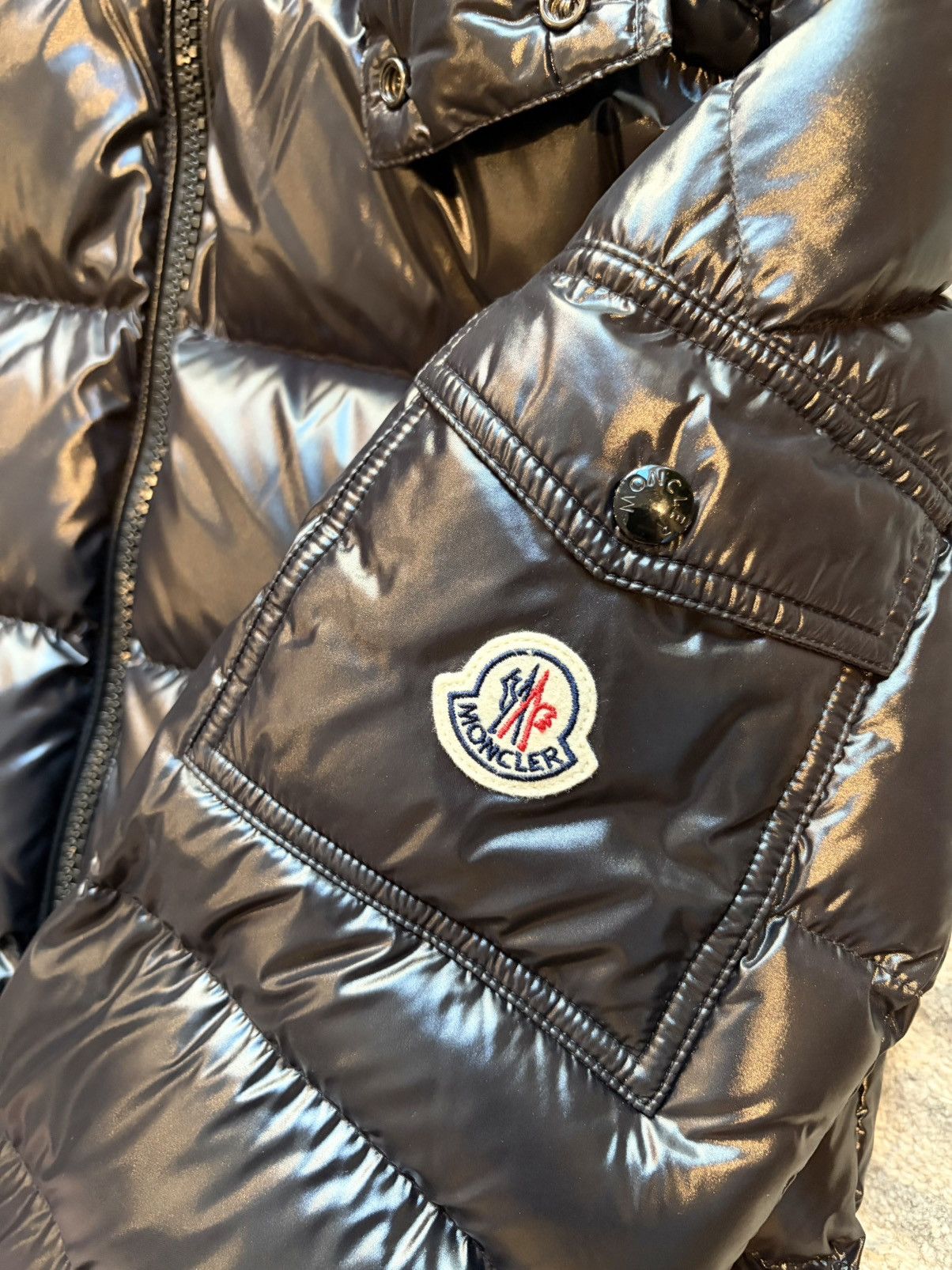 Moncler Moncler Men’s Maya short down puffer jacket size 1/S Size US S / EU 44-46 / 1 - 7 Thumbnail