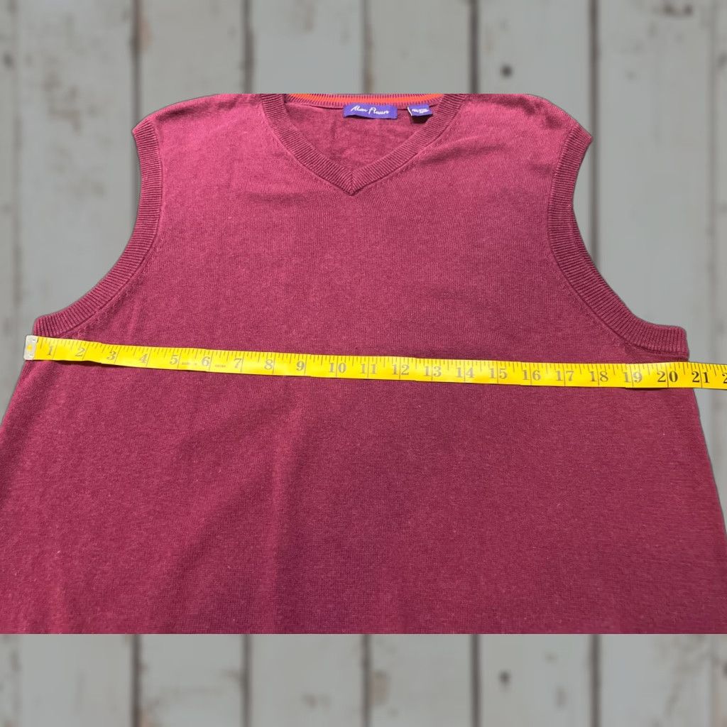 Vintage Alan Flusser Mens Sweater Vest Solid Maroon V-Neck Sleeveless Cotton M Regular All Seasons Lightweight Casual Workwear Modern Classic Size US M / EU 48-50 / 2 - 1 Thumbnail