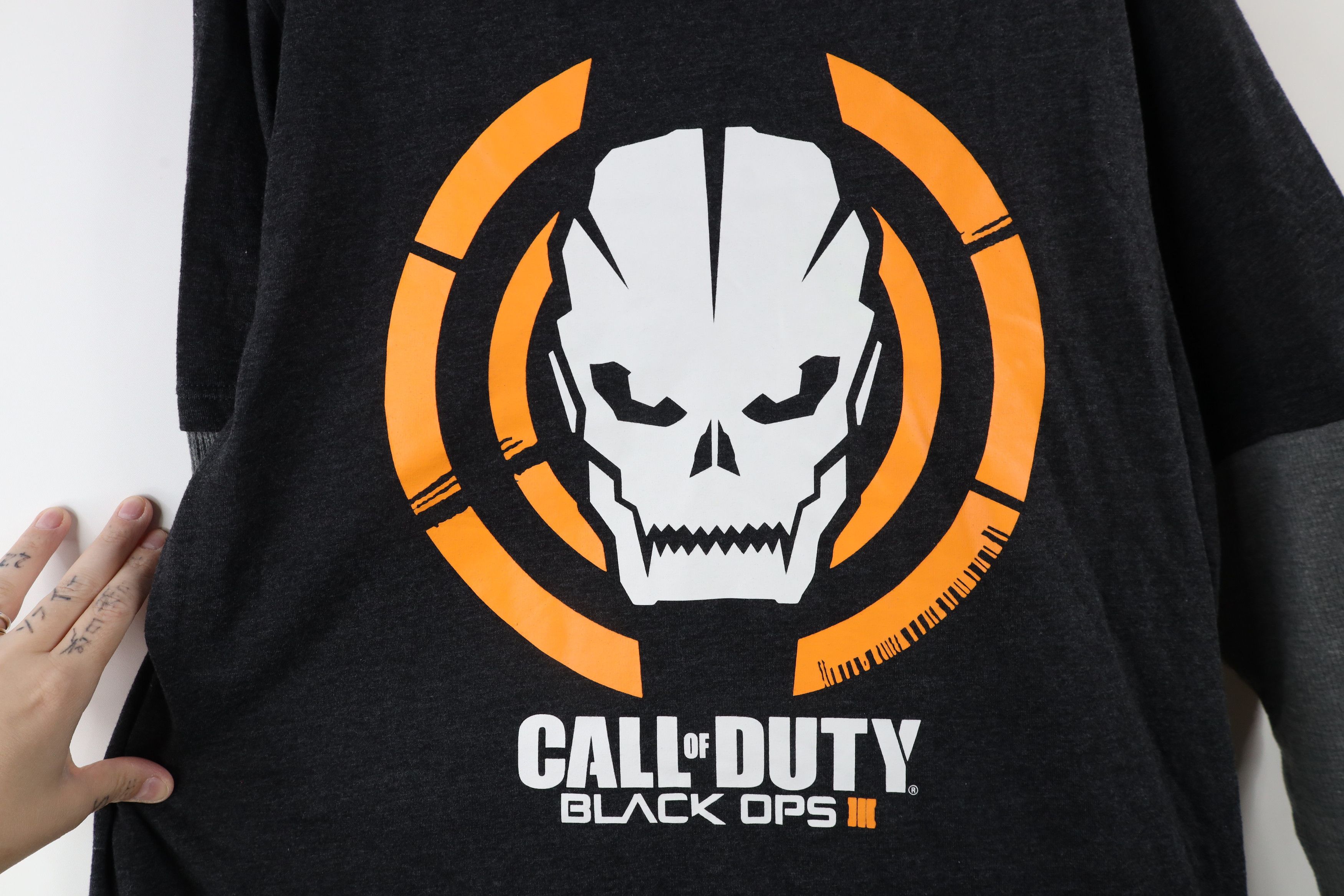 Vintage Y2K Waffle Knit Call of Duty Black OPS III T-Shirt Gray Size US L / EU 52-54 / 3 - 4 Thumbnail