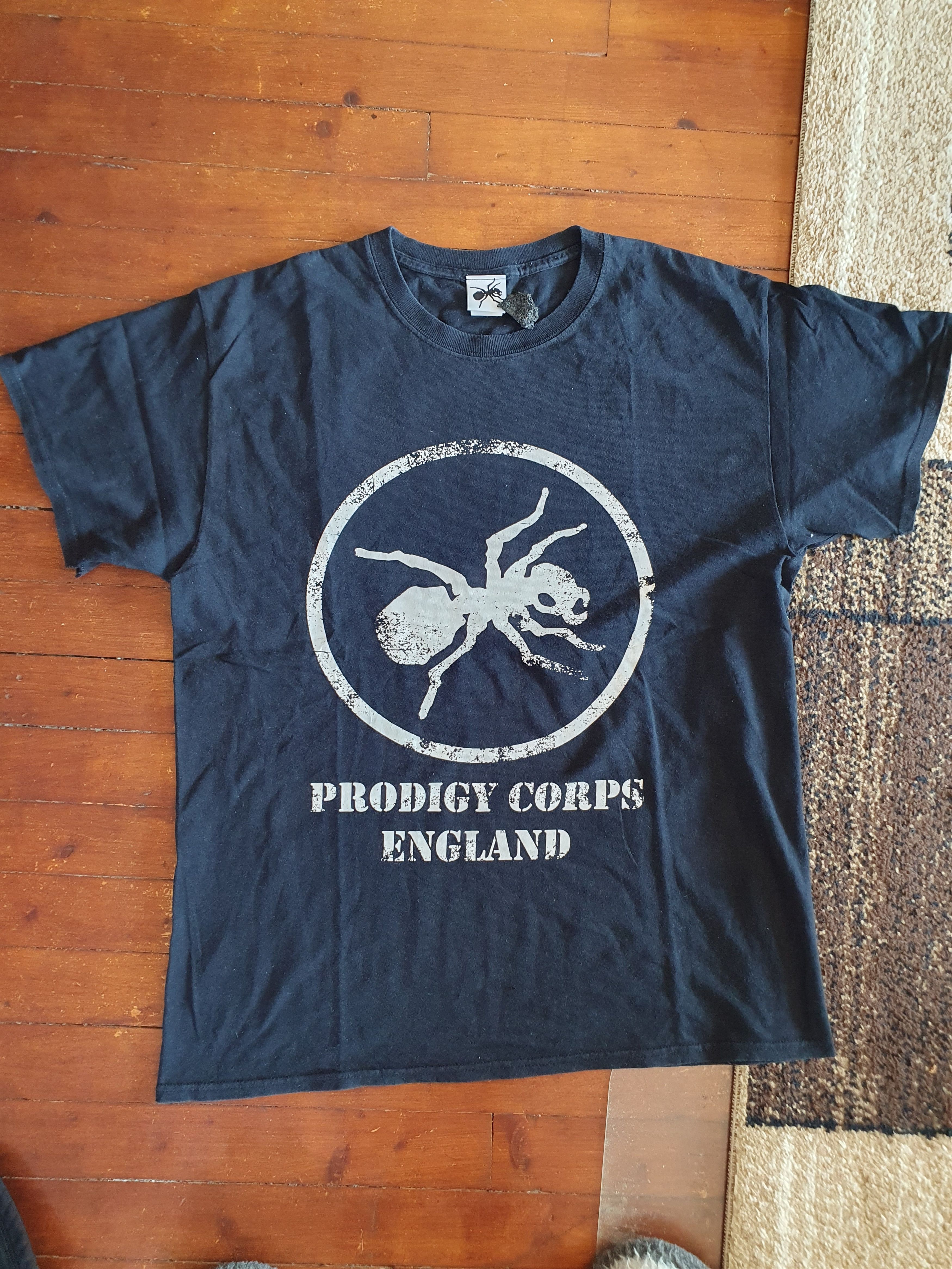 image of Band Tees x Rock T Shirt The Prodigy Corps England VTG Y2K Band T-Shirt Size L in Black, Men's