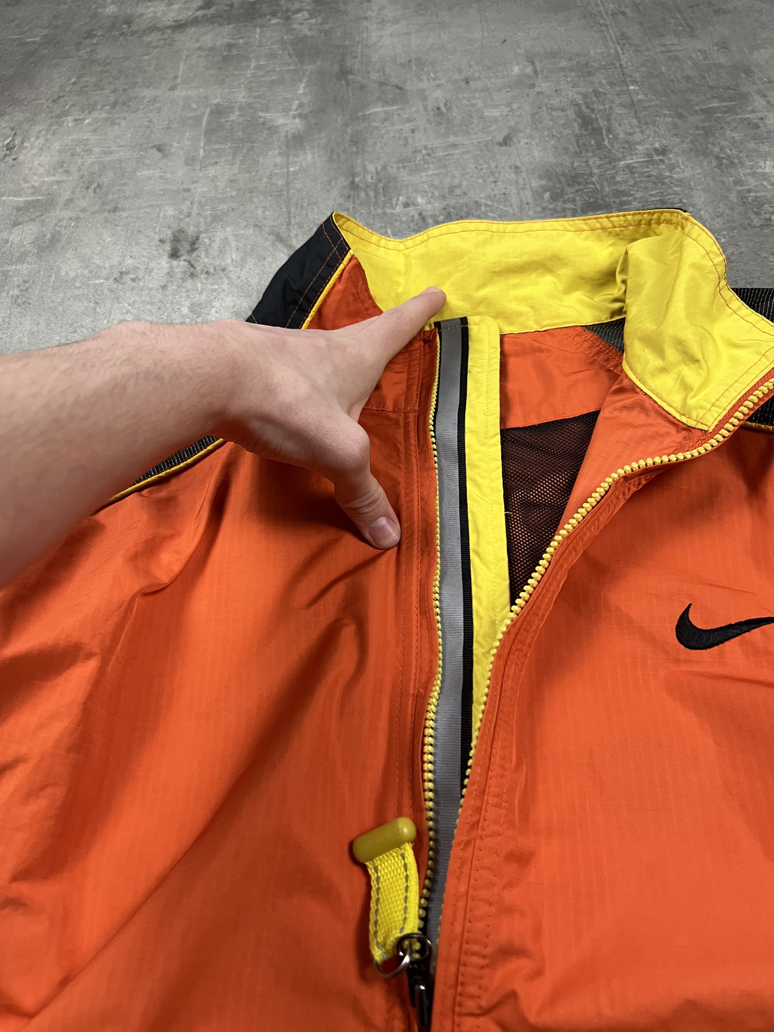 Nike ACG nike acg jacket (in bagpack) size M mens original Size US M / EU 48-50 / 2 - 8 Thumbnail