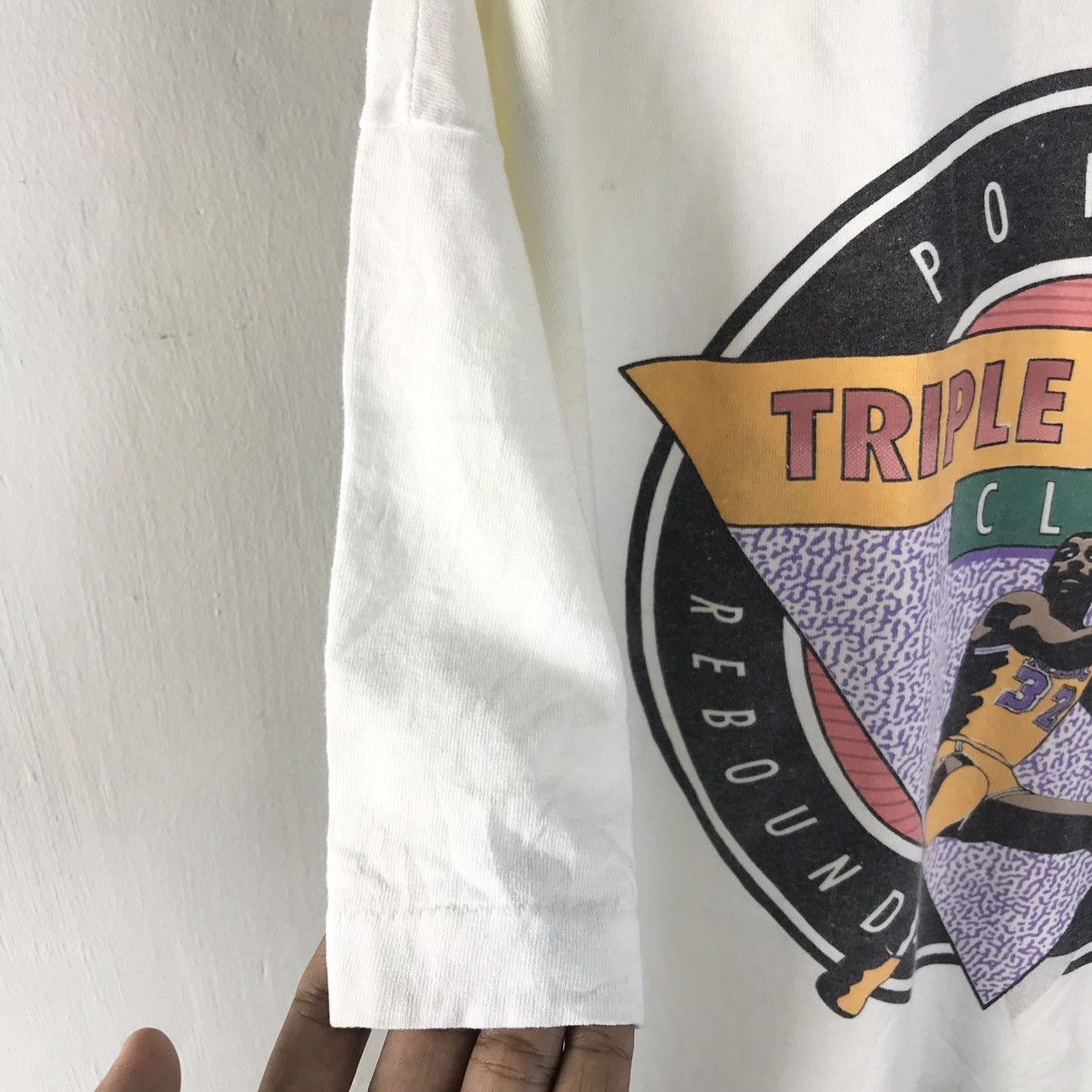 Vintage Vintage Magic Johnson's T-Shirt Size US XL / EU 56 / 4 - 5 Thumbnail