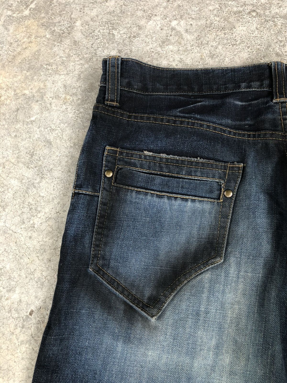 Le Grande Bleu (L.G.B.) Maniac Distressed Jeans Size US 33 - 16 Thumbnail