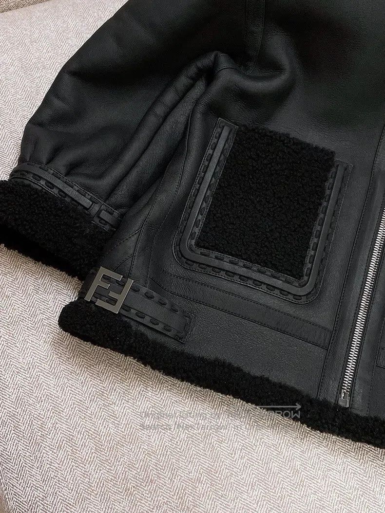 Fendi Fendi Black shearling leather jacket Size XS / US 0-2 / IT 36-38 - 4 Thumbnail