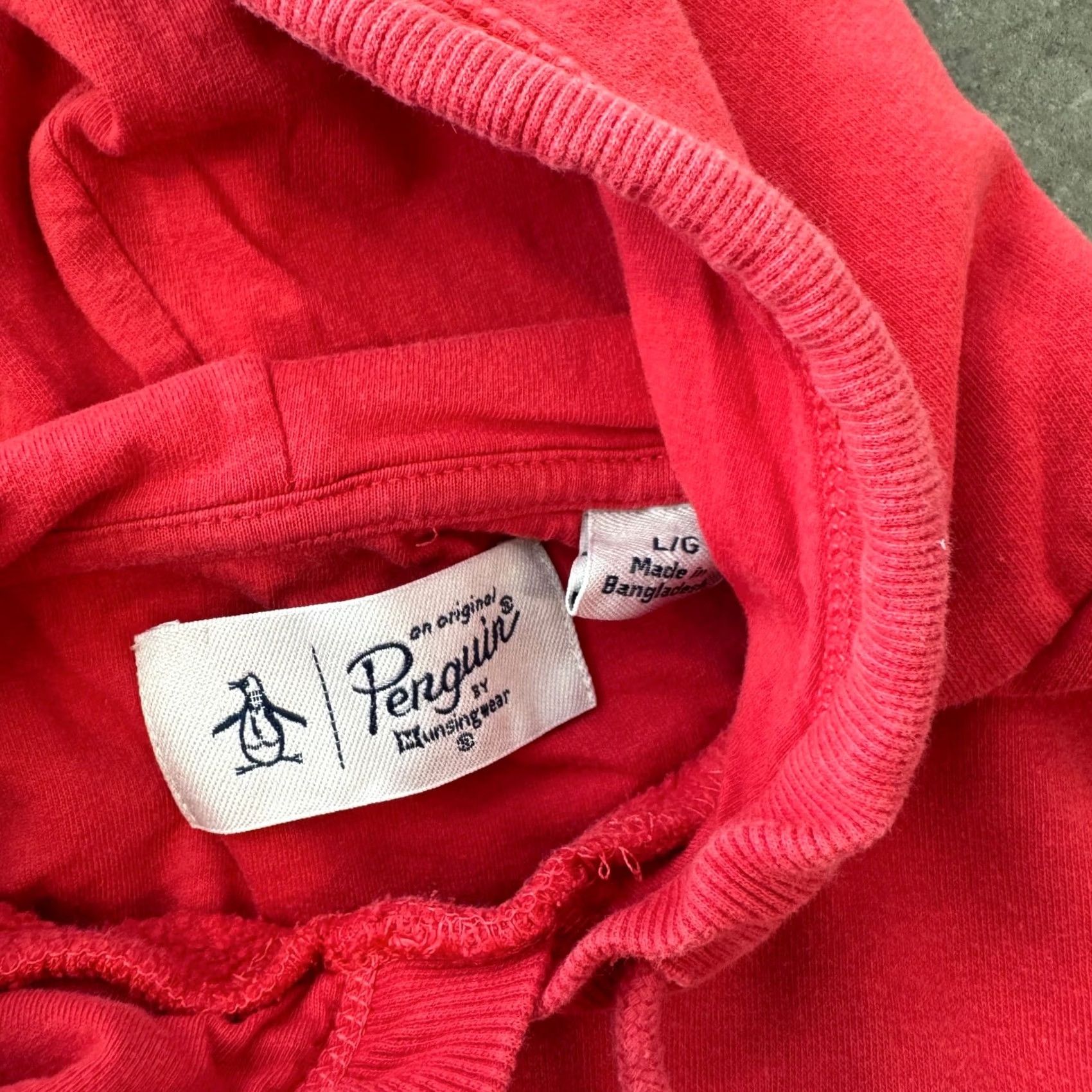 Vintage VINTAGE Penguin Red Pullover Hoodie Sweatshirt Men L Pesudo? Size US L / EU 52-54 / 3 - 4 Thumbnail