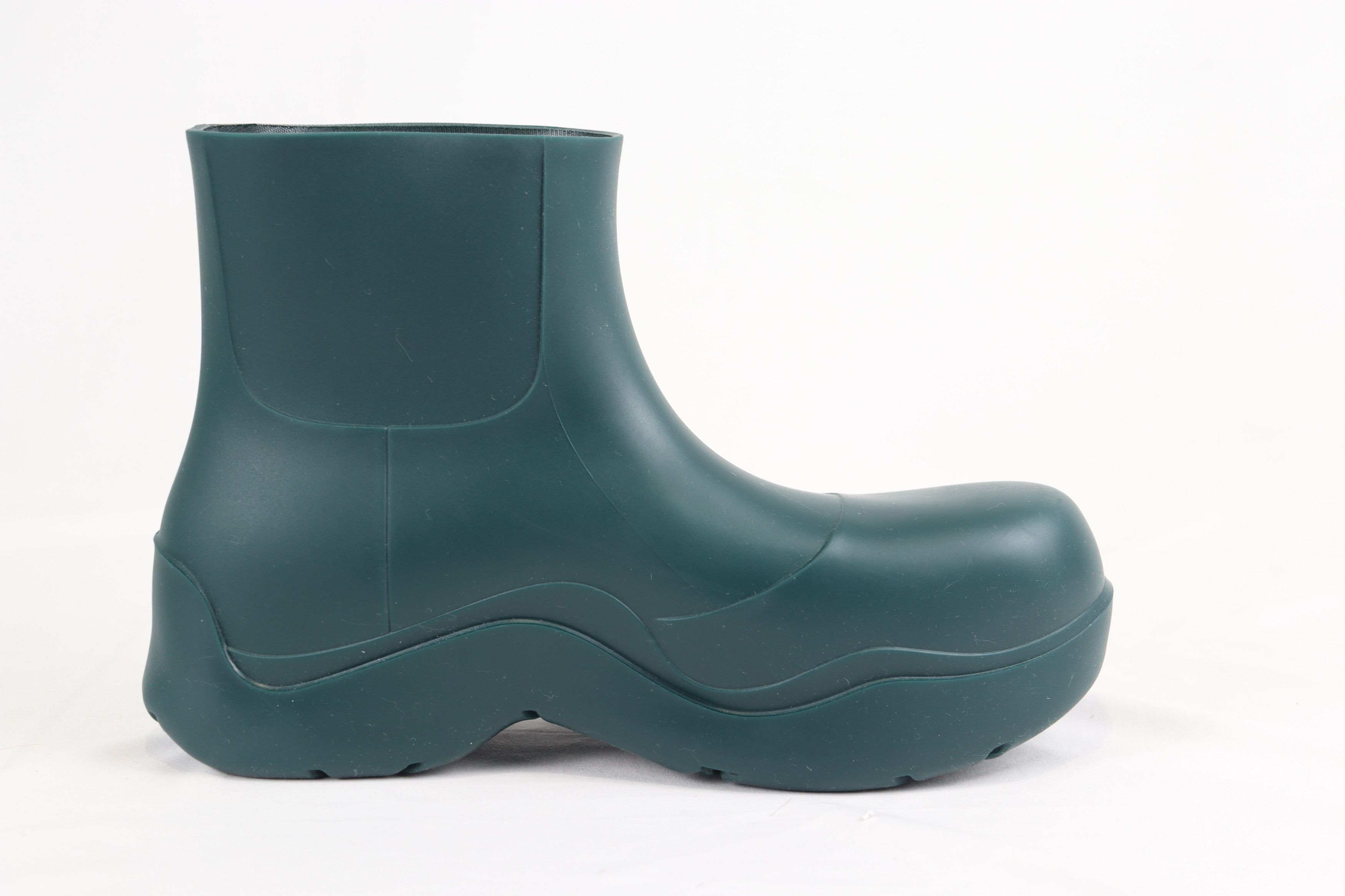 Bottega Veneta o1rshd11223 Puddle Ankle Boot with Matt Rubber in Inkwell Size US 9 / EU 42 - 3 Thumbnail