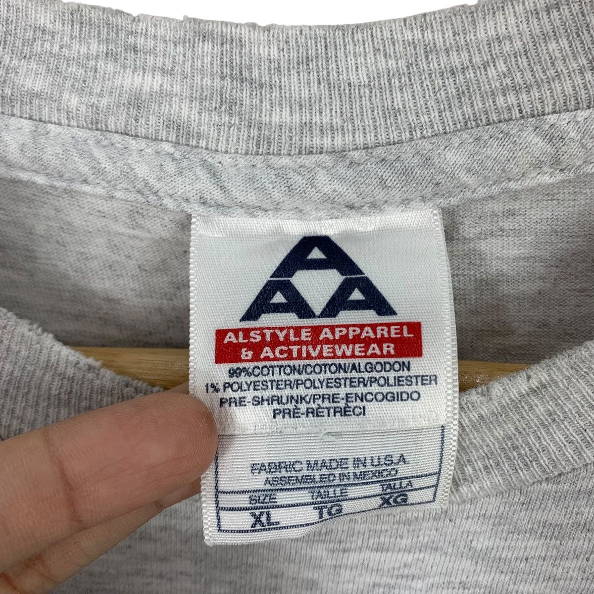 Banana Republic Vintage 90s BANANA REPUBLIC USA New YorkSan Francisco Tshirt Size US XL / EU 56 / 4 - 5 Thumbnail
