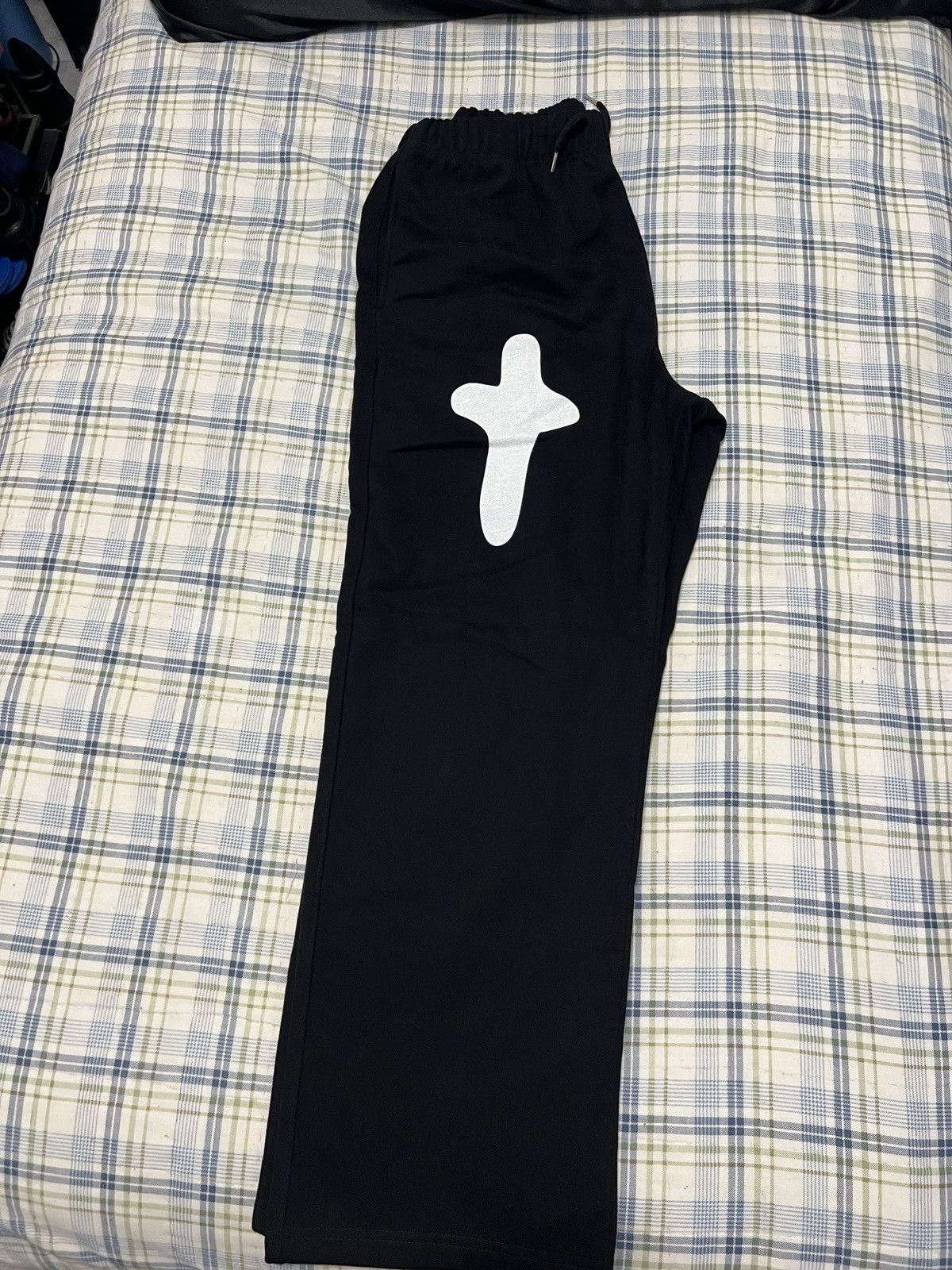 Other Red letters cross sweats Size US 34 / EU 50 - 2 Thumbnail