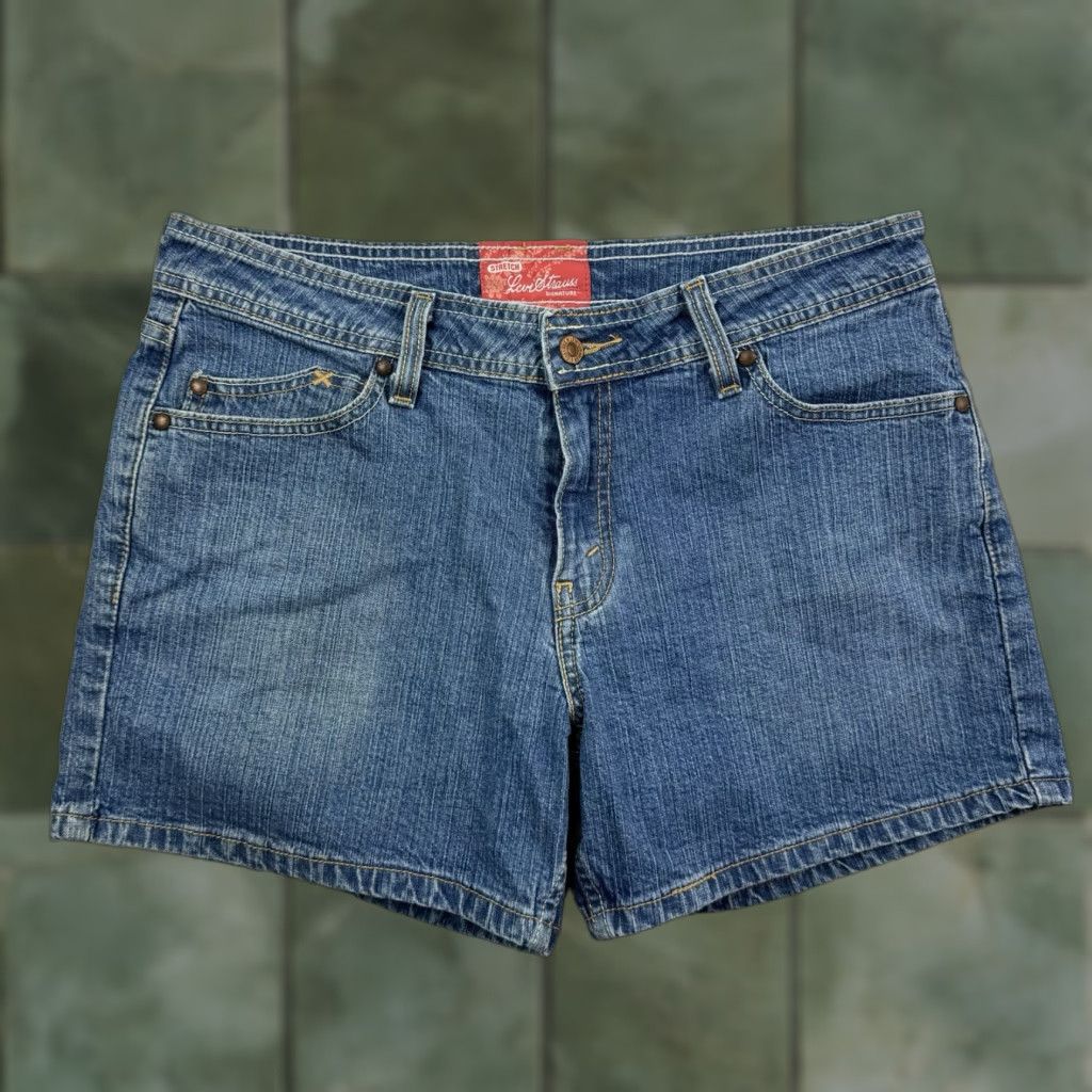 Levi's VINTAGE Levi's High Waist Jean Shorts Women's 12 Blue Stretch Hipster Y2K Classic Size 34" / US 12 / IT 48 - 1 Thumbnail