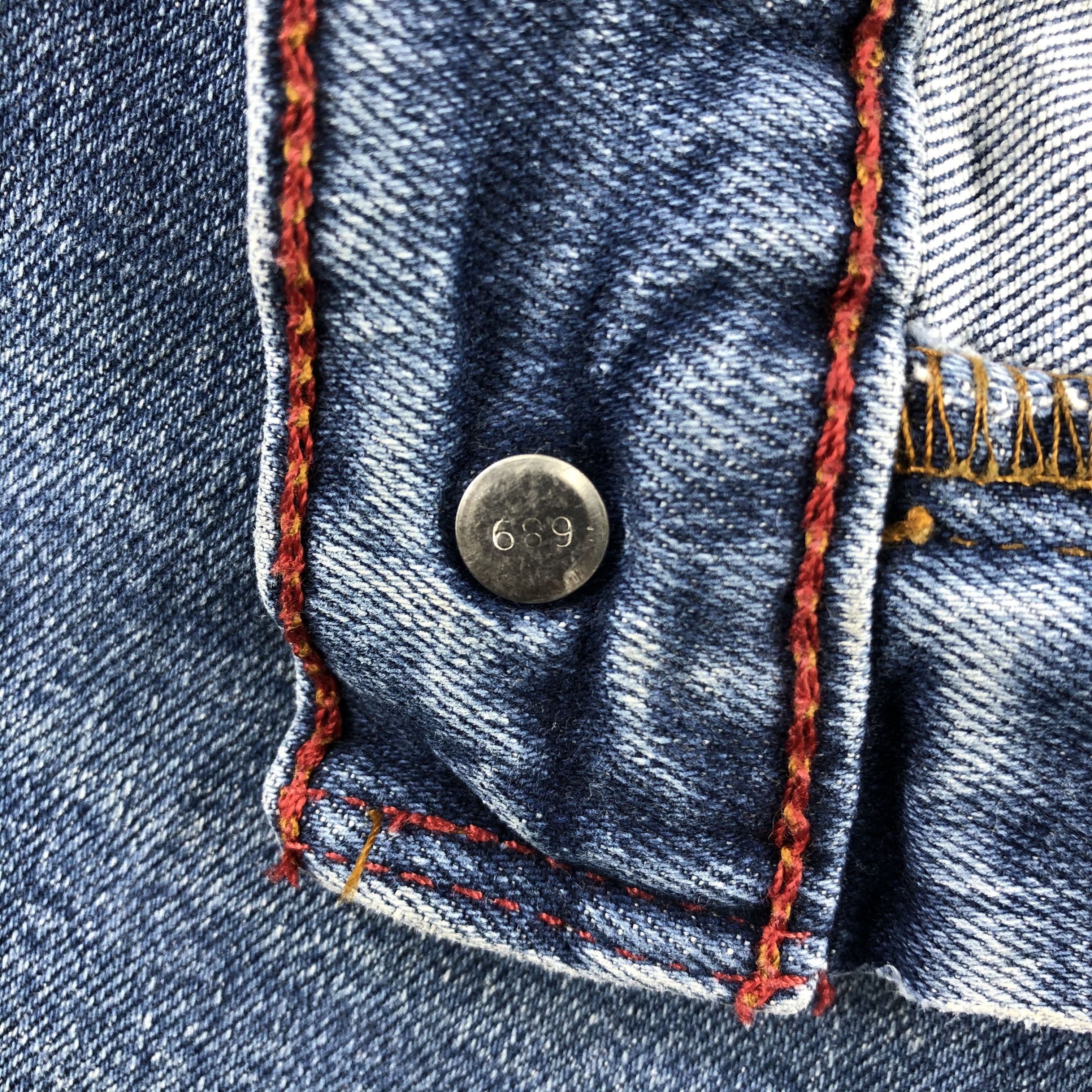 Levi's × Vintage Vintage Blue Wash Levis 550 Jeans-JM2818 Size US 31 - 12 Thumbnail