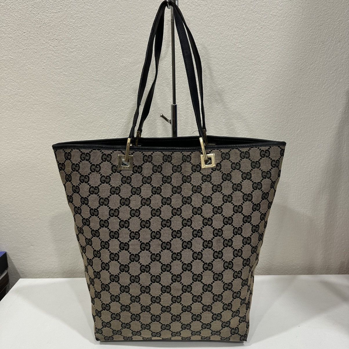 Gucci ‼️YES‼️ GUCCI GG MONOGRAM CANVAS TOTE BAG Size ONE SIZE - 3 Thumbnail