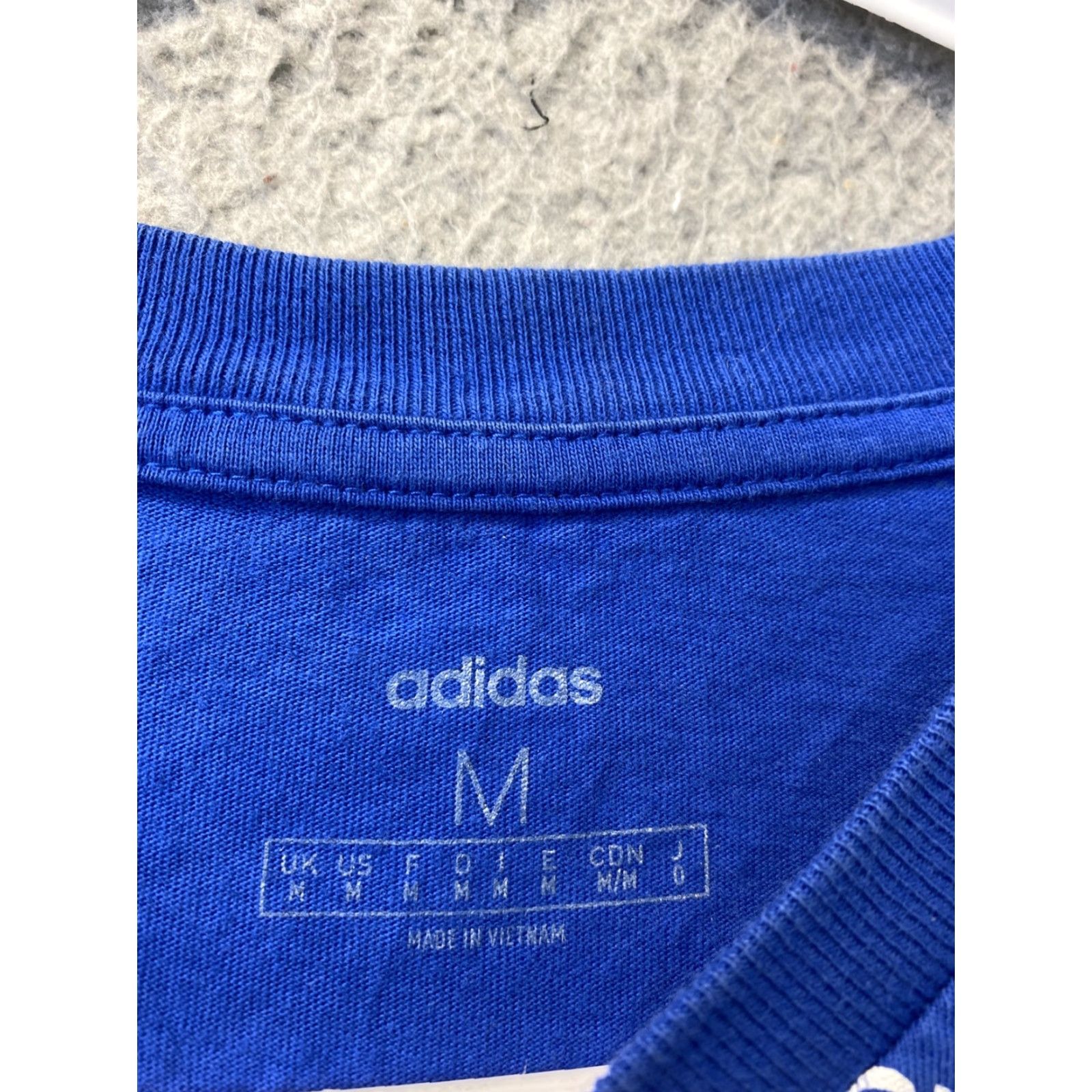 Adidas ADIDAS T-SHIRT Mens Medium Blue Slim Fit Crew Neck Short Sleeve 90s Size US M / EU 48-50 / 2 - 3 Thumbnail