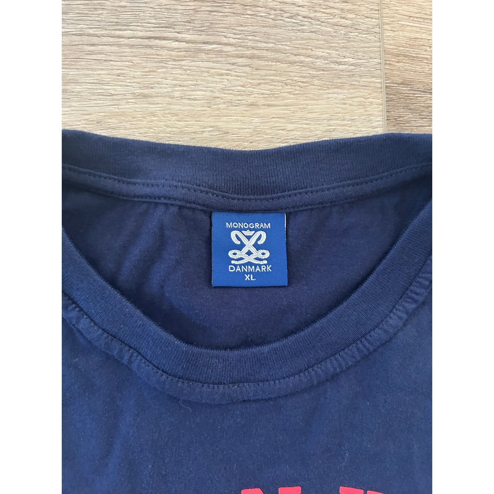COPENHAGEN STUDIOS MONOGRAM DANMARK | T-SHIRT Size US XL / EU 56 / 4 - 4 Thumbnail
