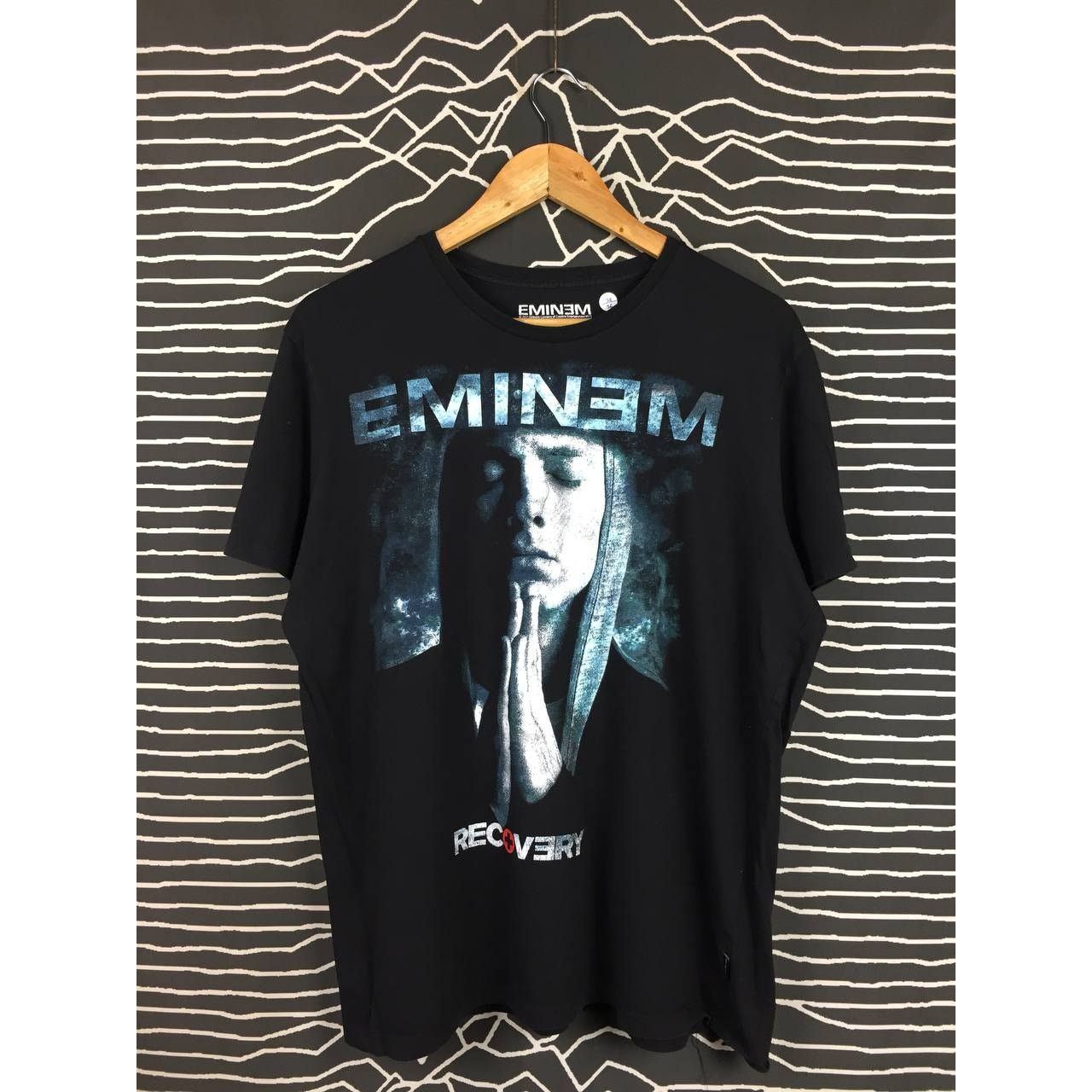 Band Tees × Eminem × Rap Tees Eminem Recovery Studio Album by Free Authority Tee Size US XL / EU 56 / 4 - 1 Thumbnail