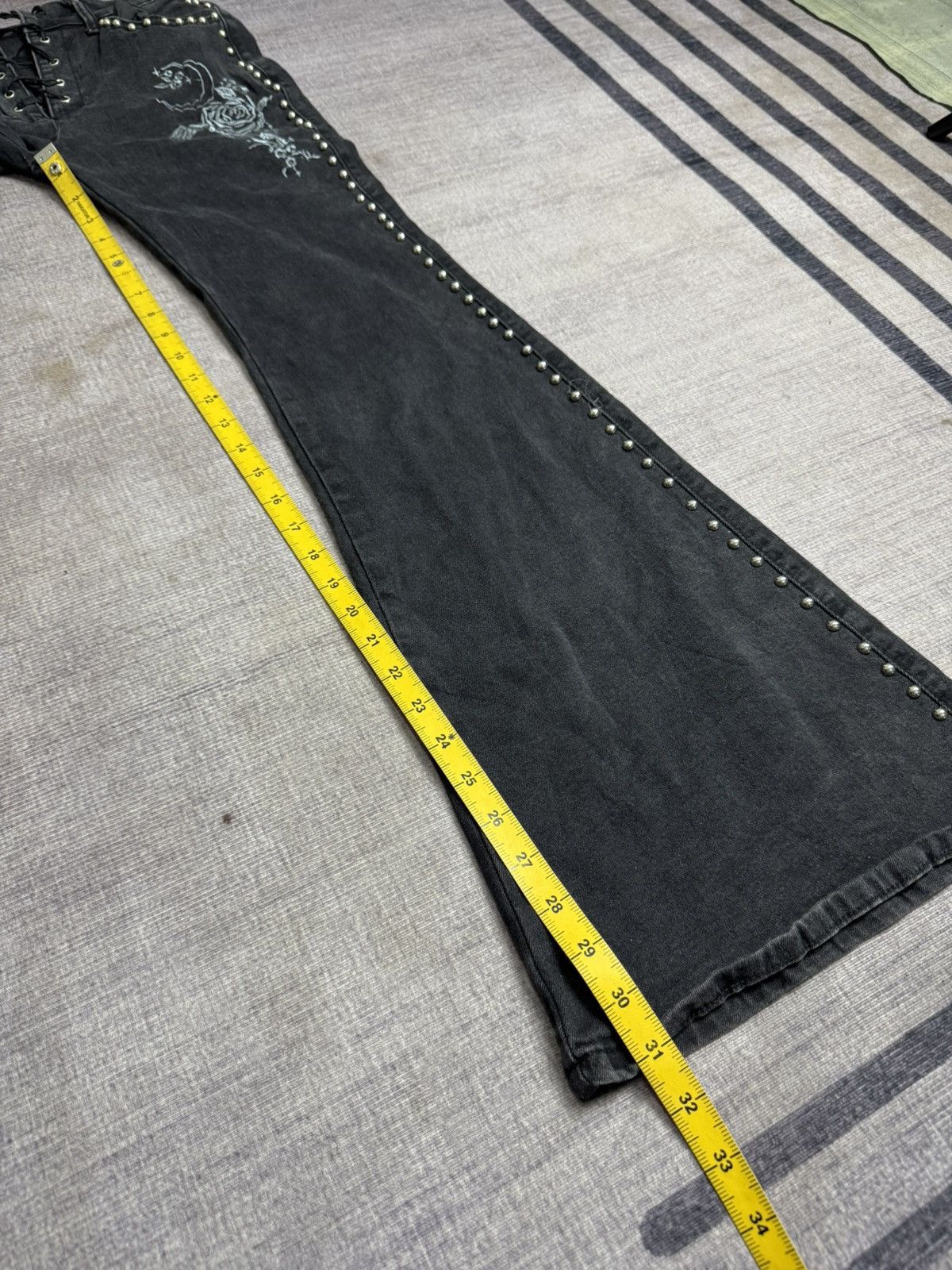 Tornado Mart ROMWE IFSIX SUPER FLARE DENIM PANTS Size US 26 / EU 42 - 12 Thumbnail