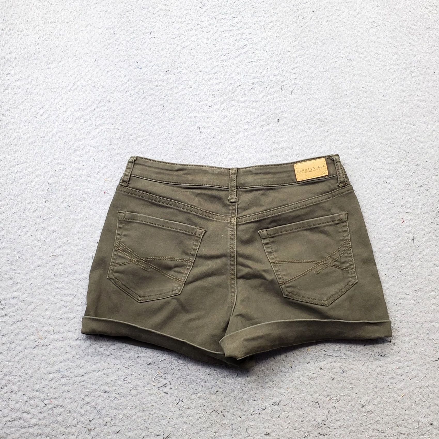 Vintage Aéropostale Womens 4 Green Denim Midi Shorts High-Waisted Cuffed Hem 5-Pocket Denim Shorts Size 27" / US 4 / IT 40 - 2 Thumbnail