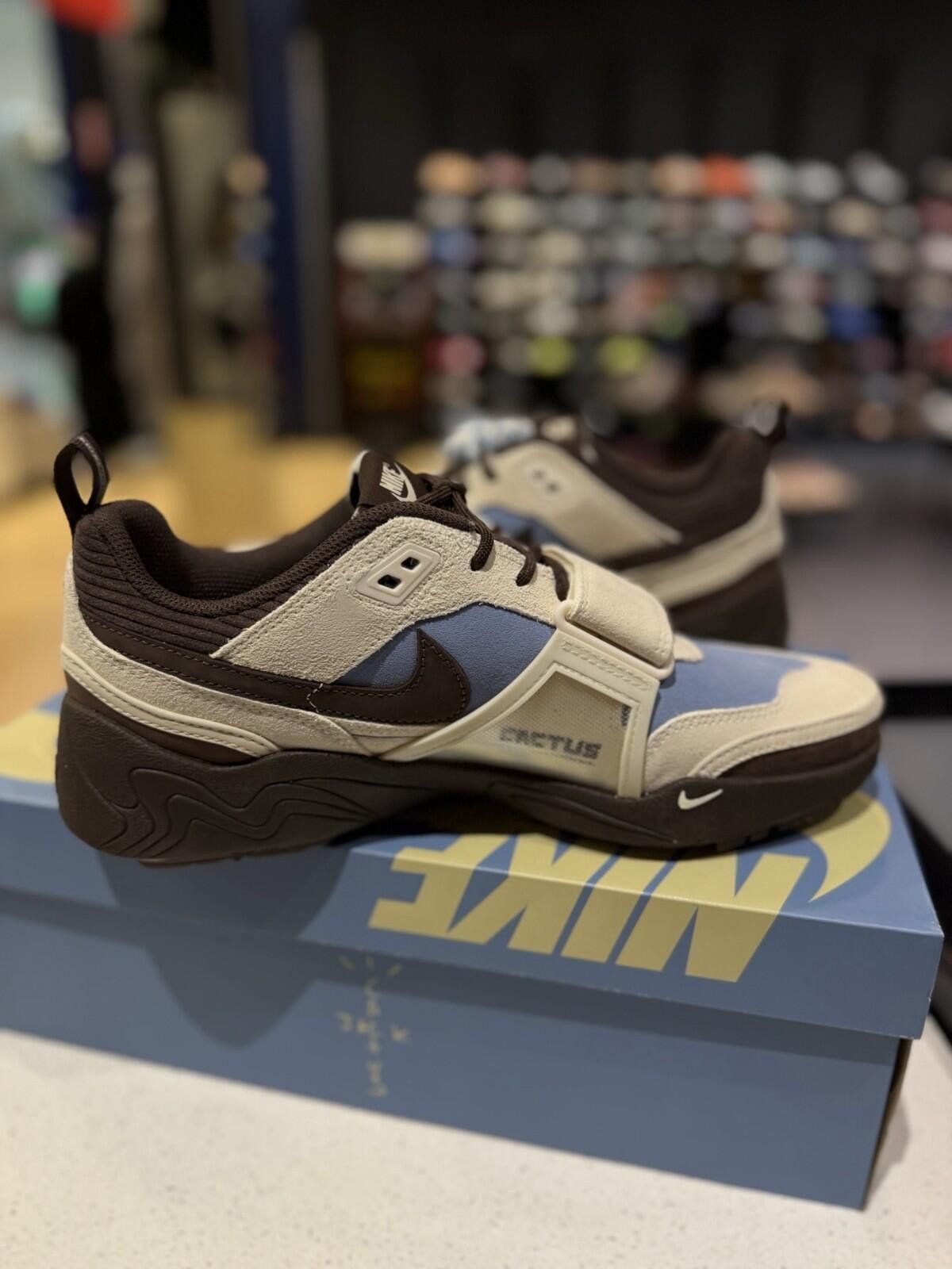 Nike Travis Scott x Nike Zoom Field Jaxx Leche Blue - Size 10 US Size US 10 / EU 43 - 4 Thumbnail