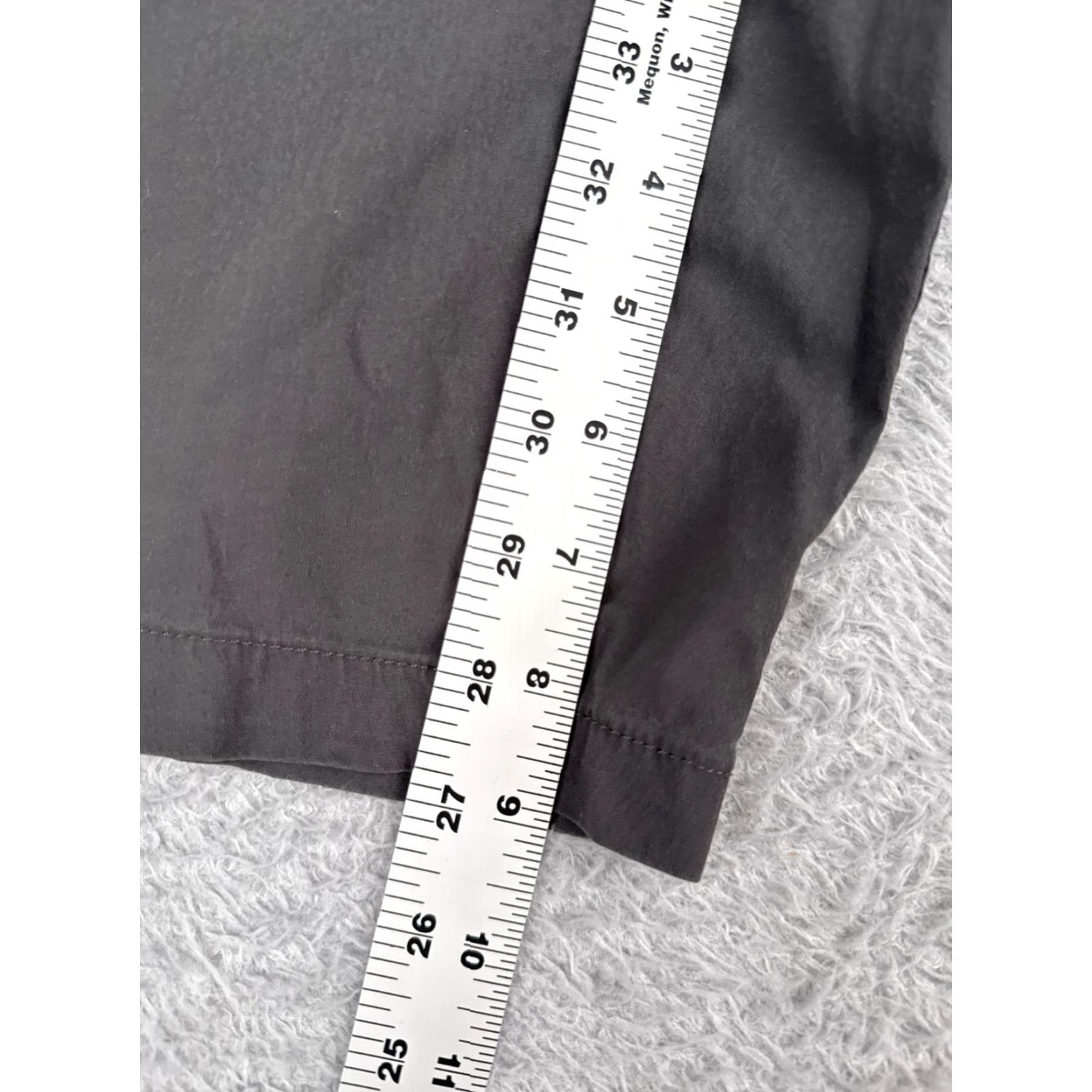 The North Face The North Face Shorts Men 36 Gray Cargo Pockets Hike Camping Cotton Blend Twill 9in Inseam Mens Size US 36 / EU 52 - 7 Thumbnail