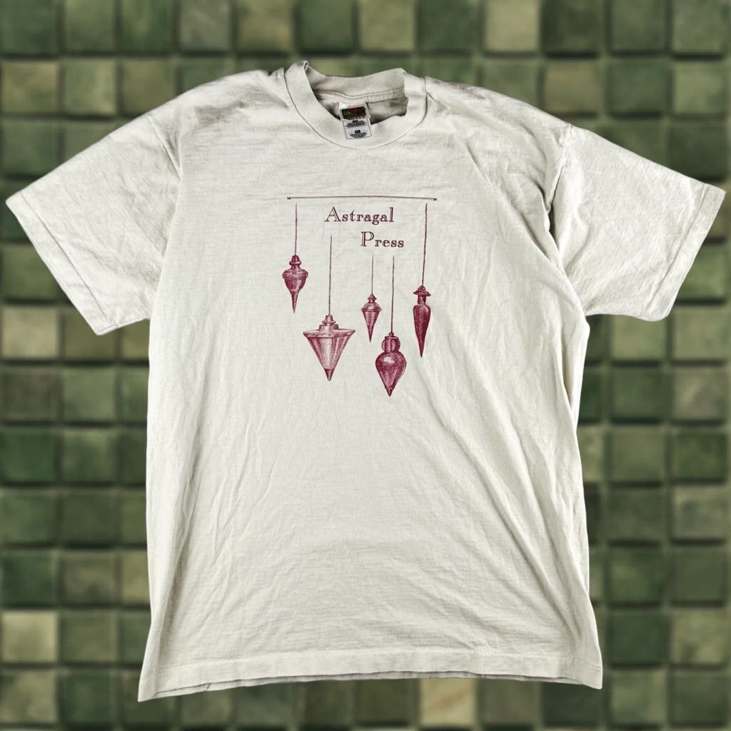 Fruit Of The Loom VINTAGE 90s Astragal Press Tee Shirt Cream XL Mens 90s Books Short Sleeve Graphic T-Shirt Fruit of the Loom Size US XL / EU 56 / 4 - 1 Thumbnail