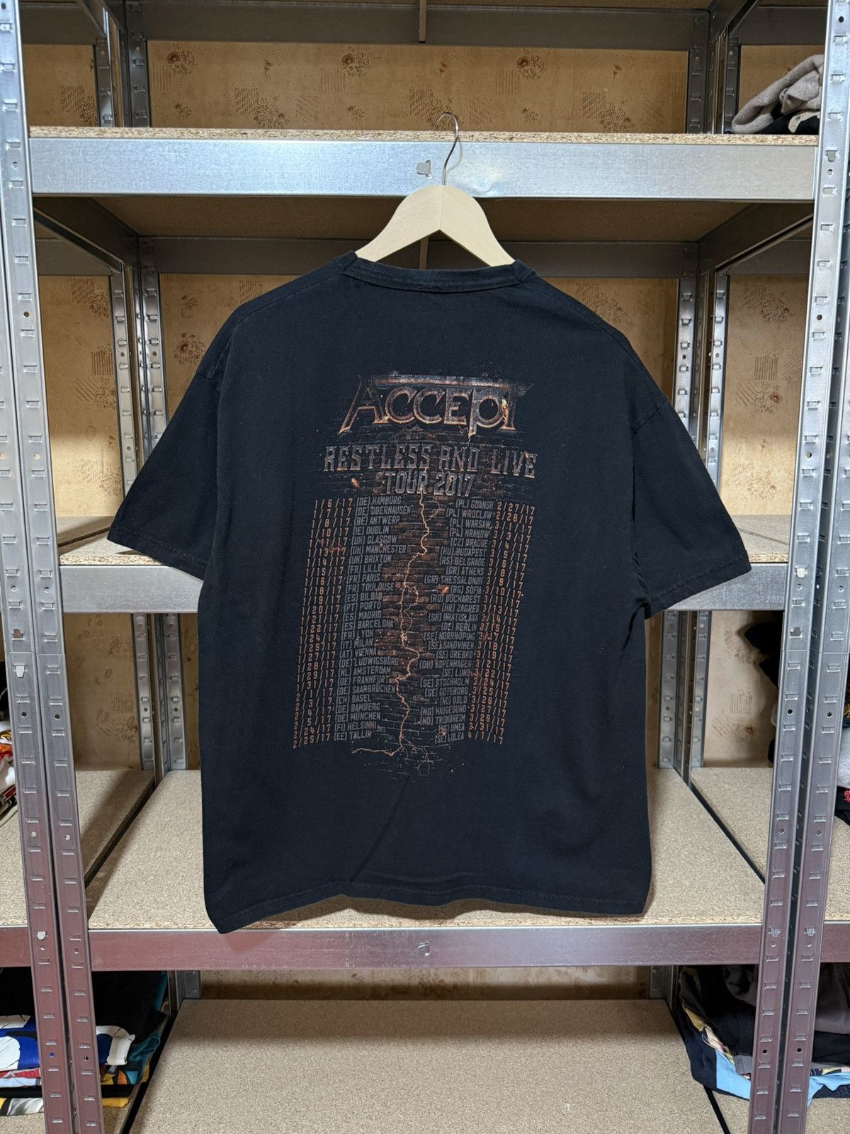 Band Tees × Vintage Vintage Accept Restless And Live Tour 2017 Retro T-Shirt Size US XL / EU 56 / 4 - 2 Thumbnail
