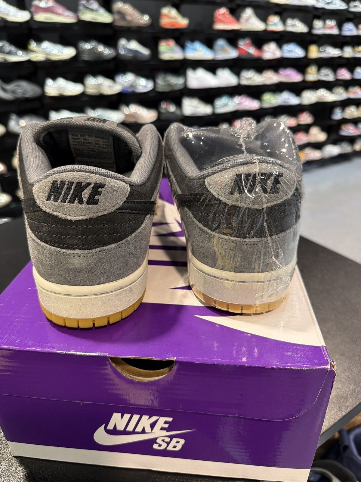 Nike Dunk Low Sb Dark Smoke Size-9.5 Brand New Quick Shipping Size US 9.5 / EU 42-43 - 4 Thumbnail