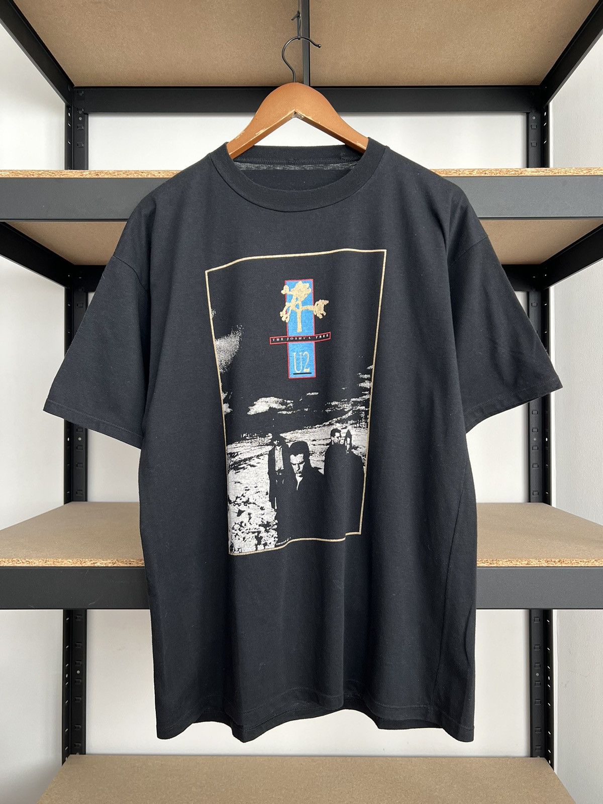 Band Tees Vintage 1987 U2 The Joshua Tree Black T-shirt Size US XL / EU 56 / 4 - 1 Thumbnail