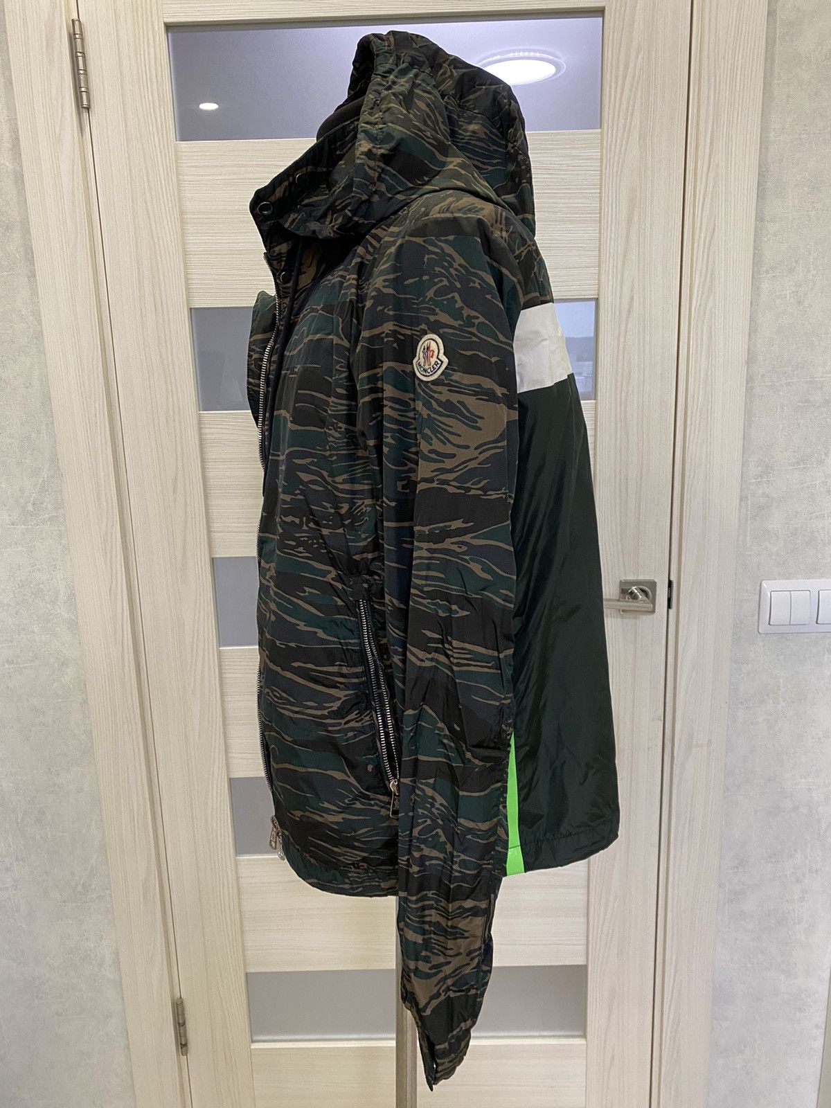 image of Moncler Cezanne Men Reflective Details Light Hooded Jacket in Camo (Size Small)