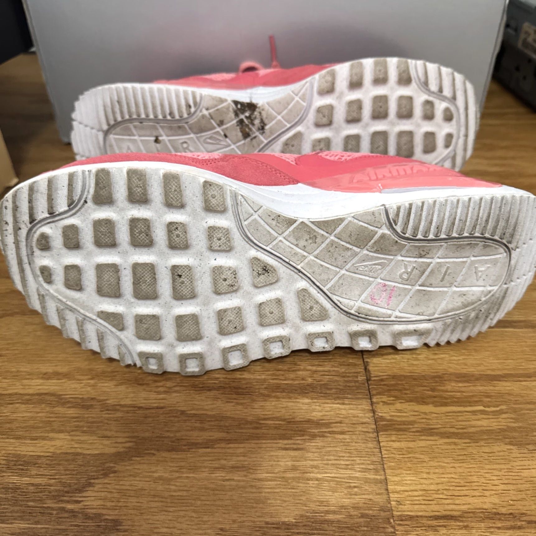 Nike Women's Nike Air Max System Sneaker Coral Chalk/Sea Coral-White DM9538 601 Size 7.5 Size US 10 / IT 40 - 7 Thumbnail