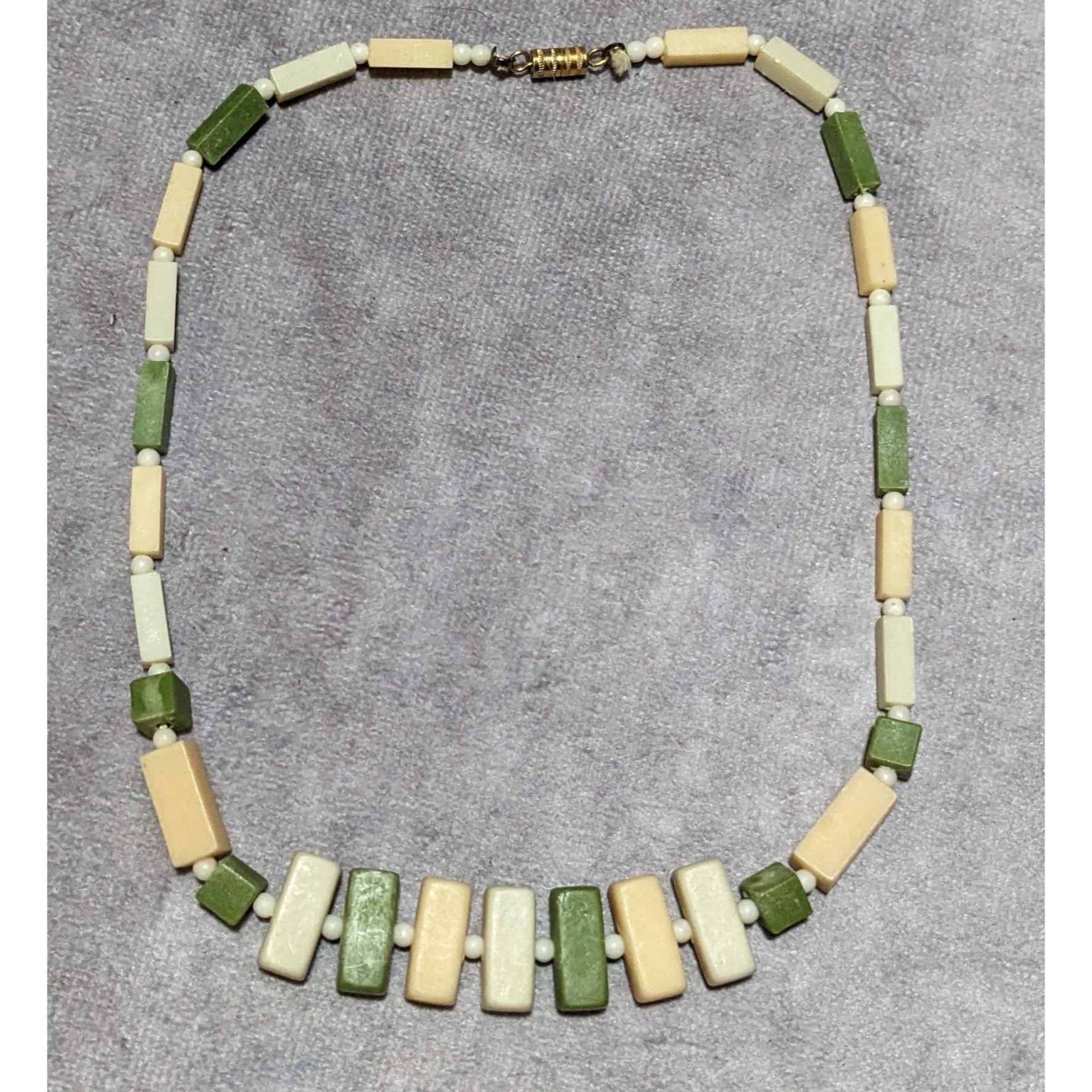 Other Vintage 1920s Celluloid/Bakelite Green Beaded Necklace Size ONE SIZE - 11 Thumbnail
