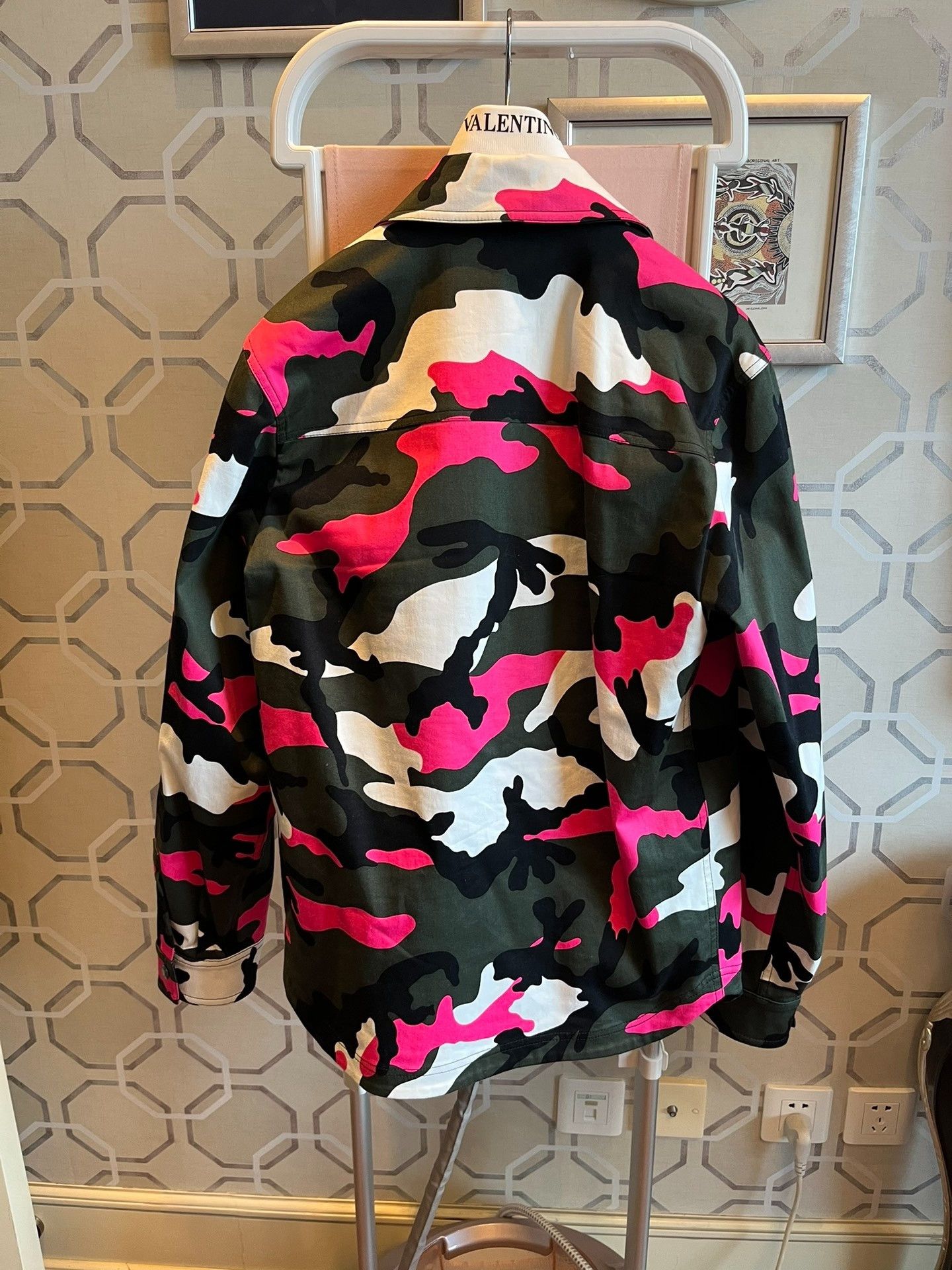Valentino Valentino Pink Camouflage Shirt Jacket Size US S / EU 44-46 / 1 - 3 Thumbnail