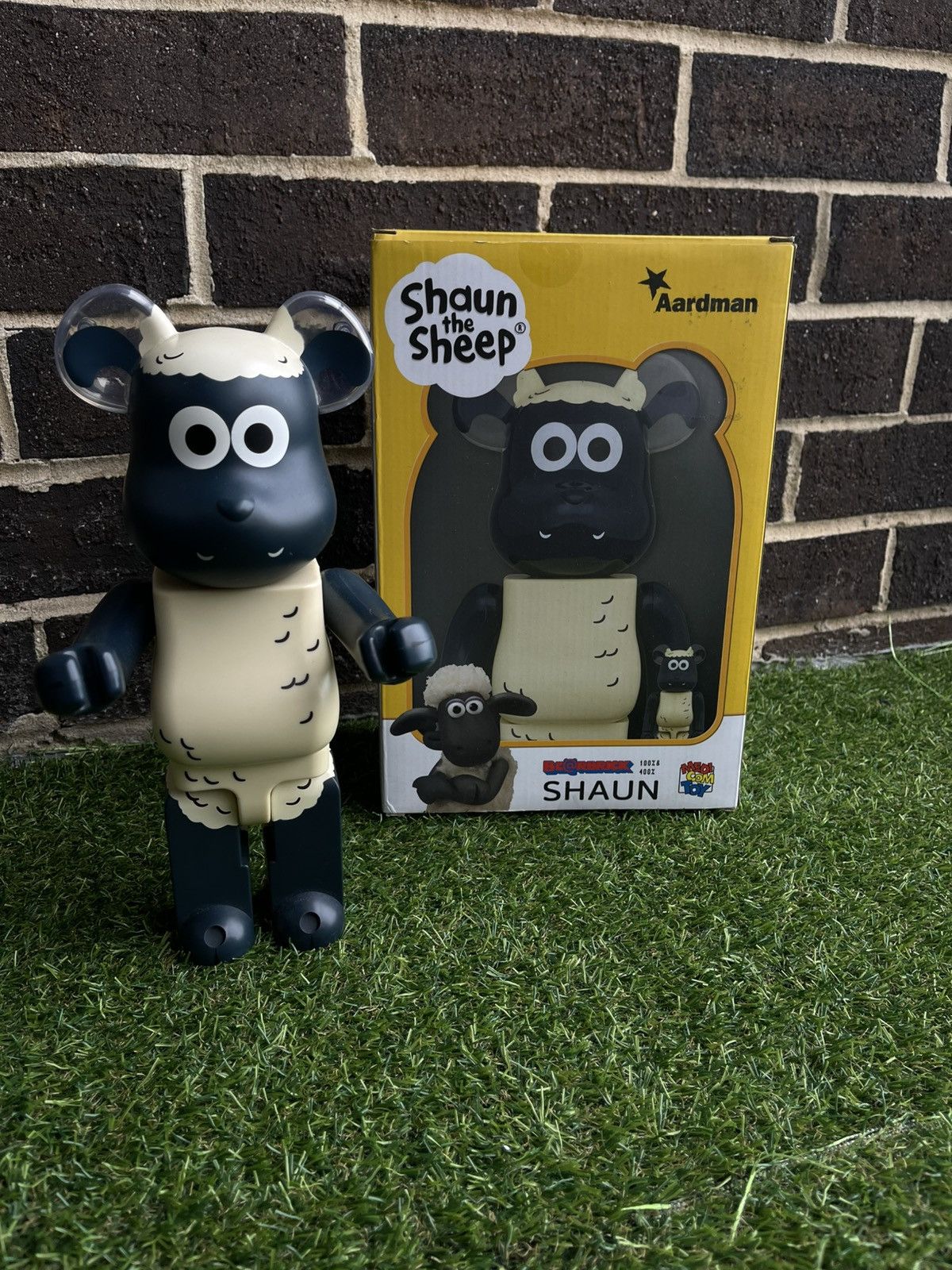 Other Shaun The Sheep Bearbrick 400% Size ONE SIZE - 1 Thumbnail