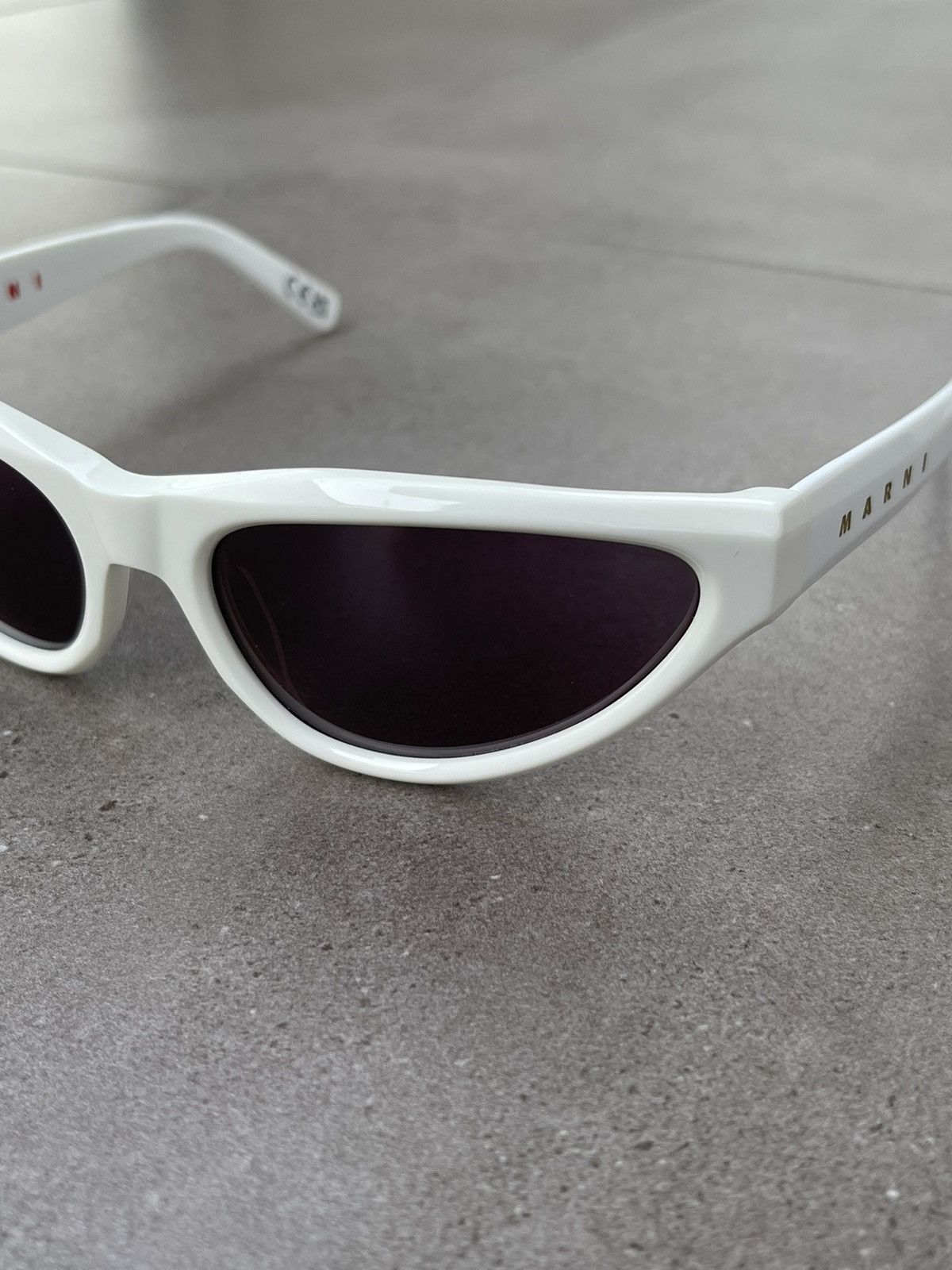 Marni !DS! Marni Mavericks Ghost White Sunglasses Sunglasses Size ONE SIZE - 6 Thumbnail
