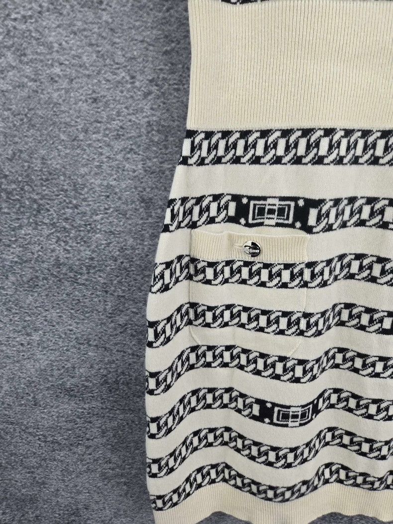 Chanel Chanel Horizontal pattern dress Size S / US 4 / IT 40 - 5 Thumbnail