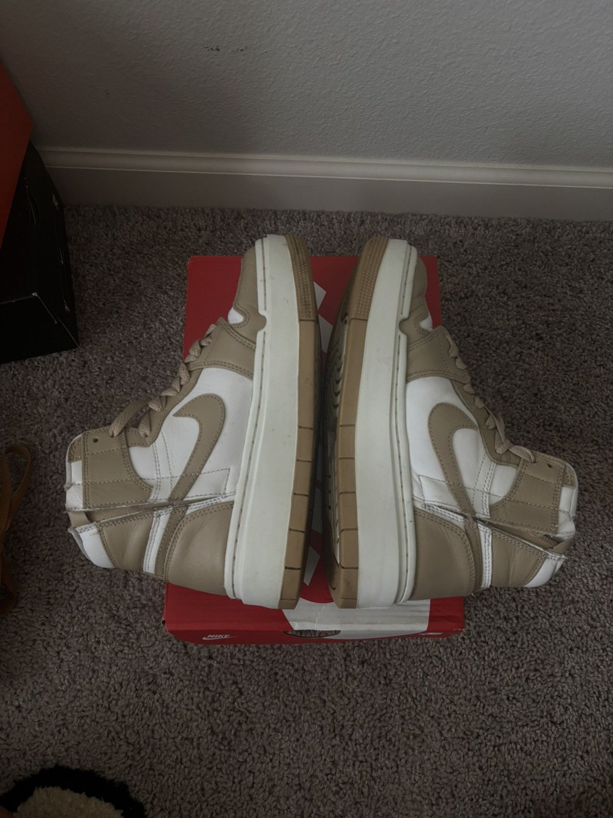 Nike Wmns Air Jordan 1 Elevate High 'Desert’ Size US 6 / IT 36 - 2 Thumbnail